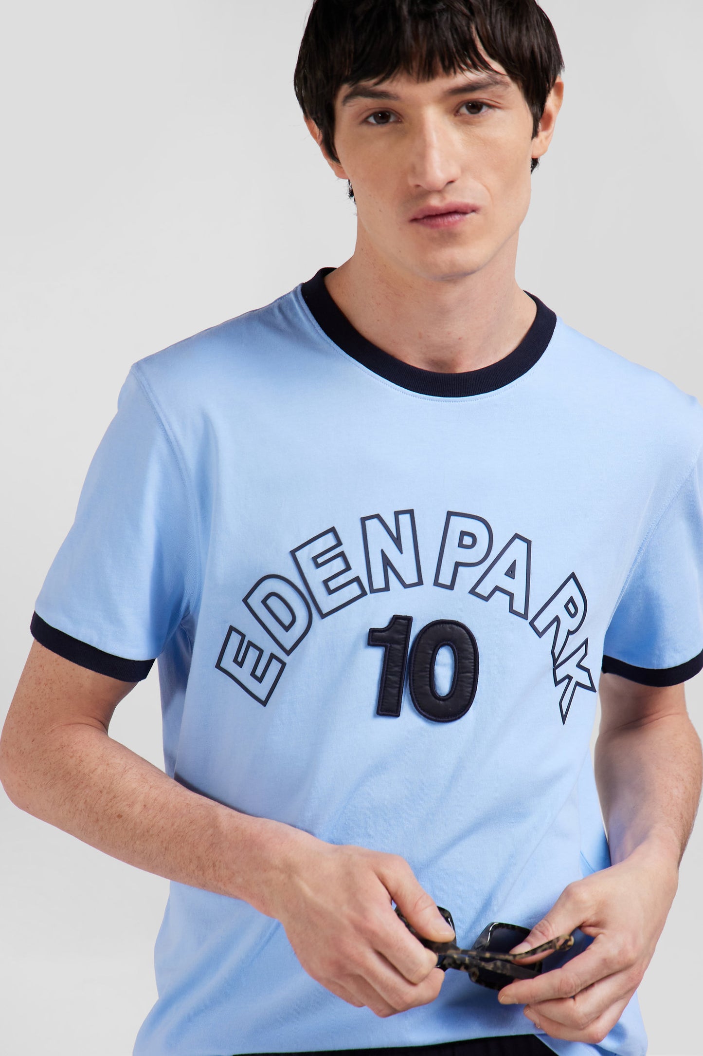 Relaxed sky blue bicolor short-sleeved cotton T-shirt with Eden Park 10 print