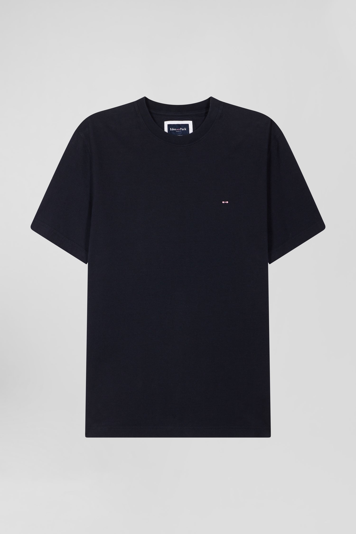 Regular navy blue short-sleeved cotton T-shirt with back patch