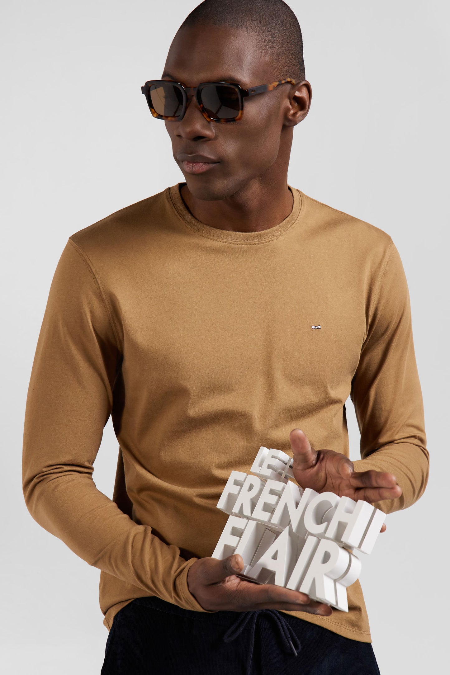 Plain long-sleeved T-shirt in hazelnut cotton, regular fit