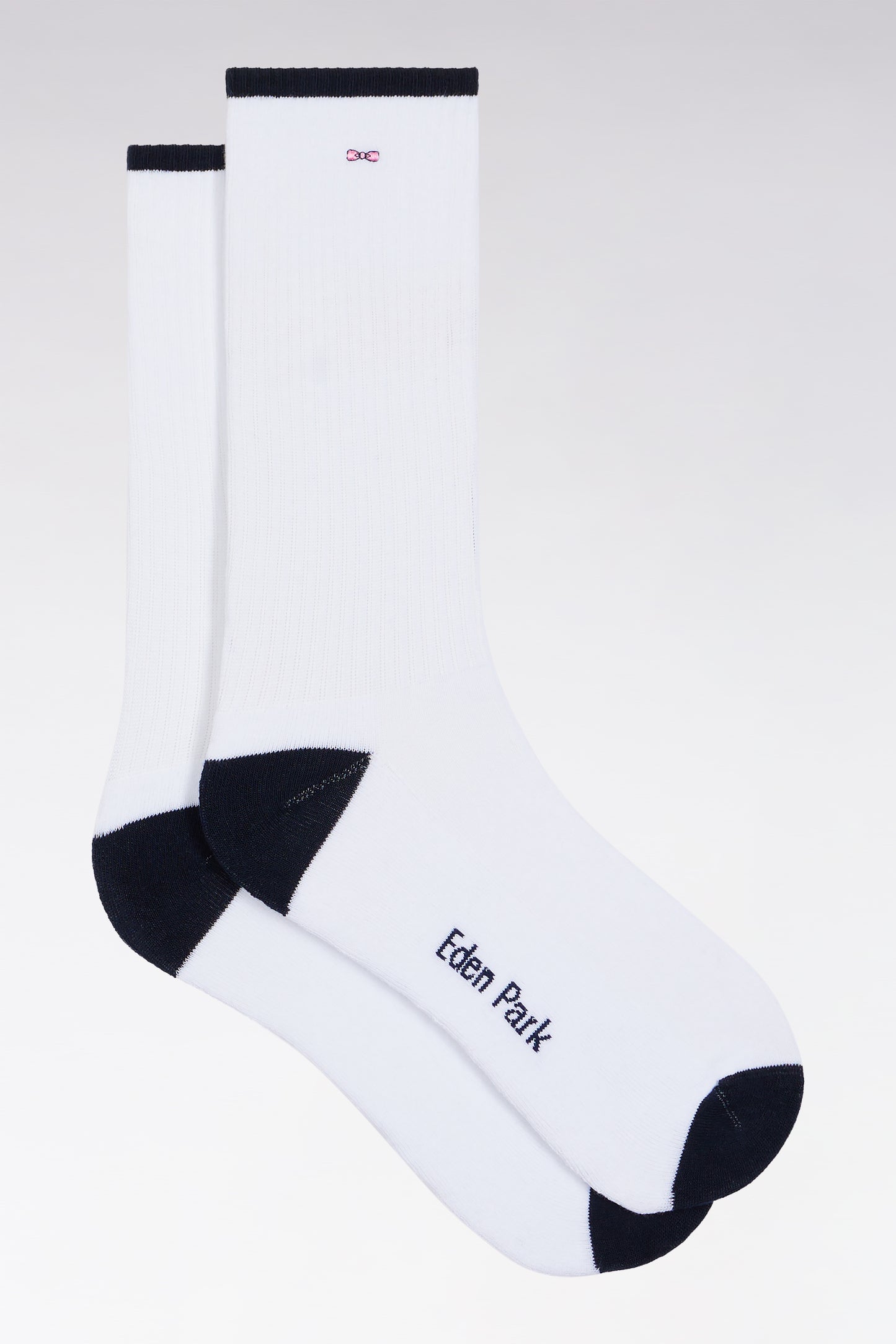 White cotton blend socks with navy reinforcements