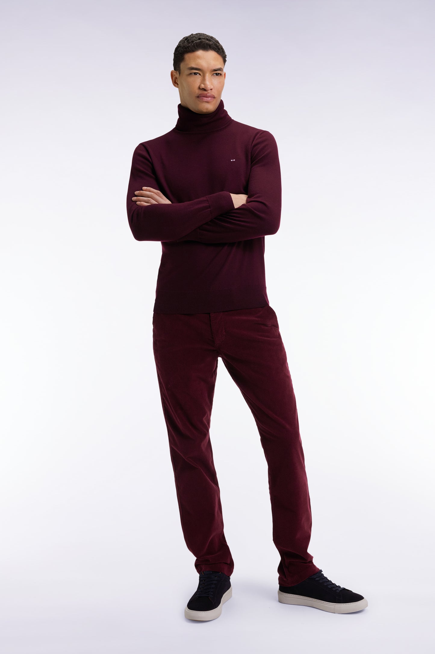 Pantalon chino sans plis en velours stretch marine