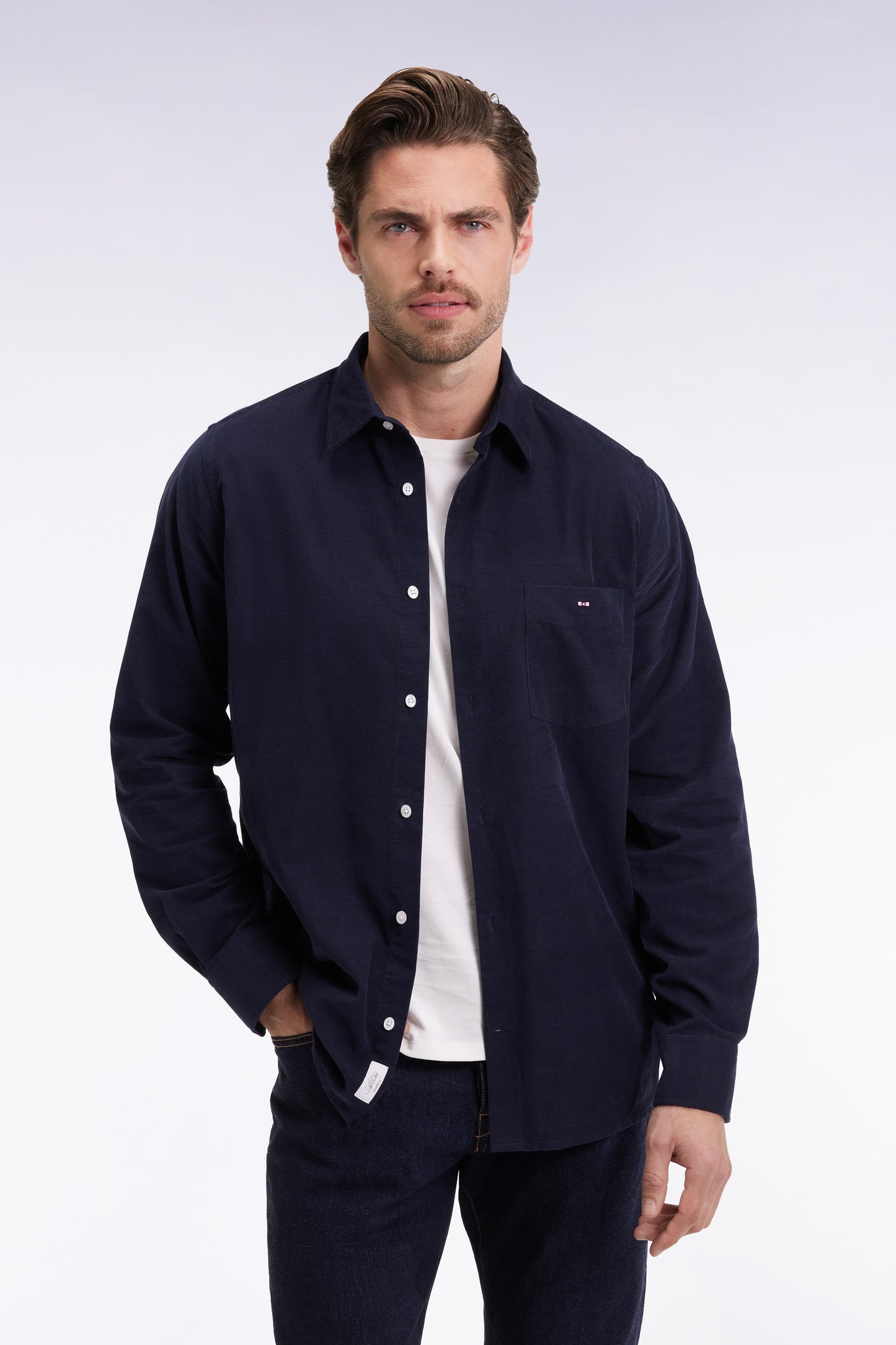 Chemise en velours marine coupe droite
