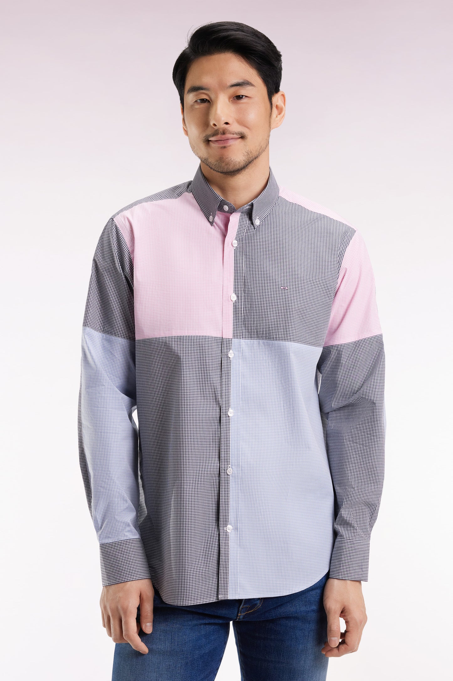 Blue and pink shirt, four dials, straight cut