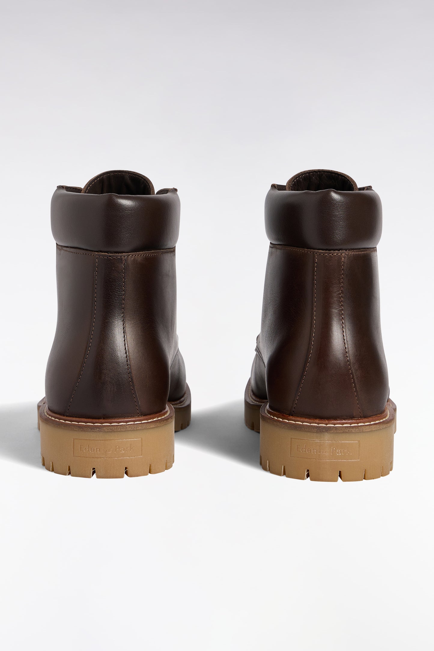 Bottines lacées en cuir lisse marron