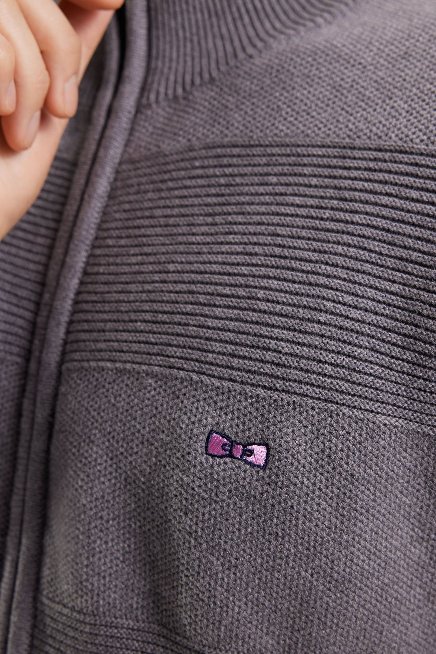 Cardigan zippé en coton nid d'abeille gris coupe droite