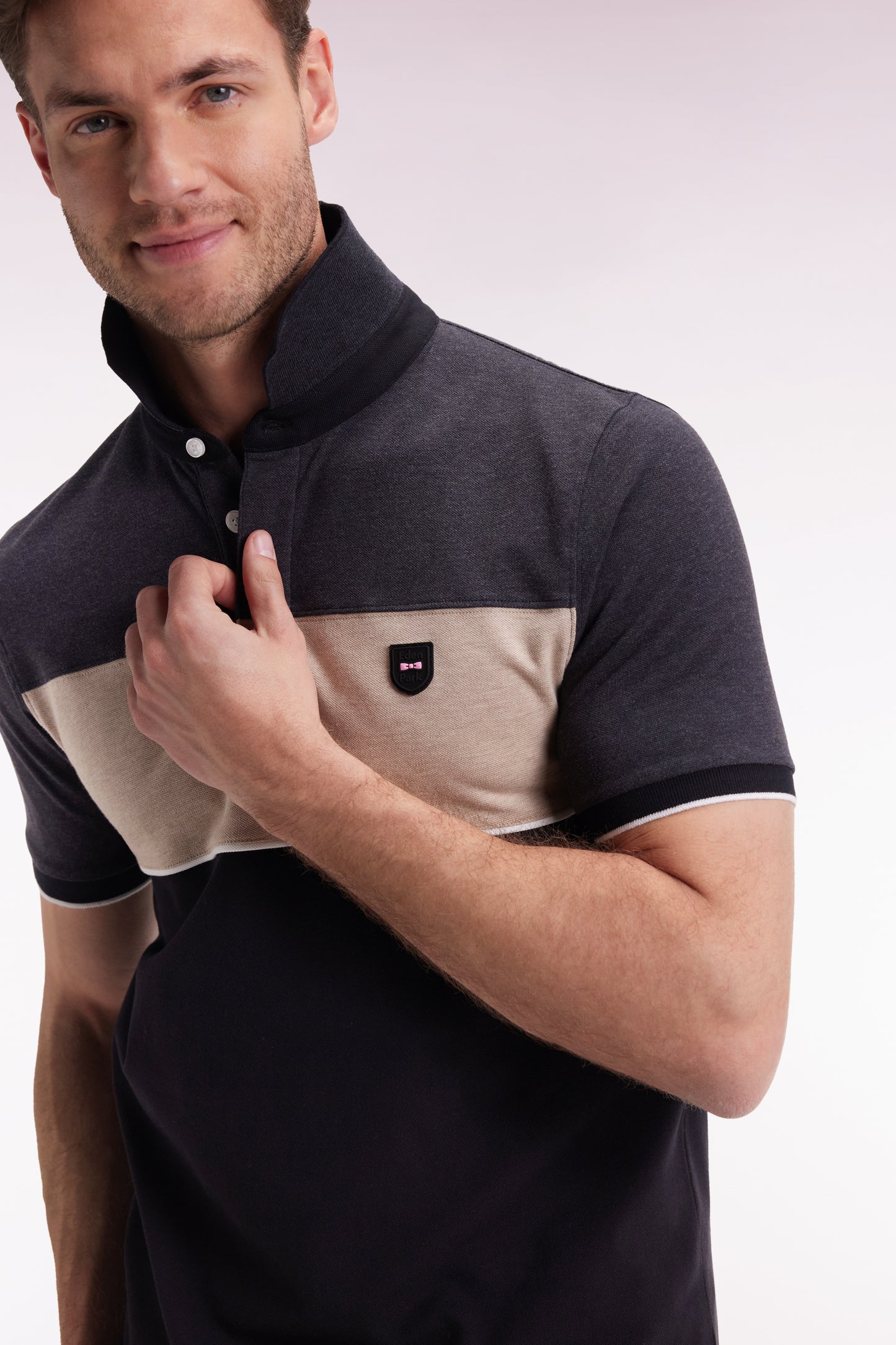 Polo tricolore manches courtes en piqué coton stretch gris coupe slim
