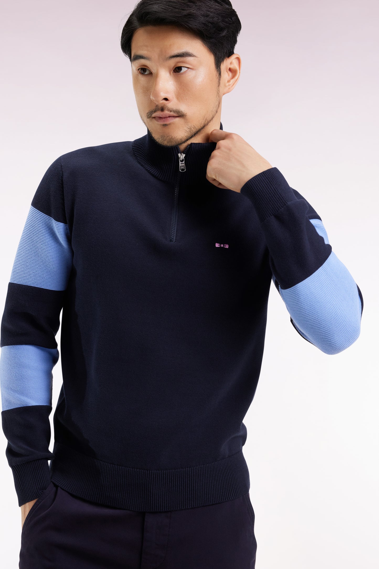 Navy cotton trucker-neck sweater with sky back embroidery