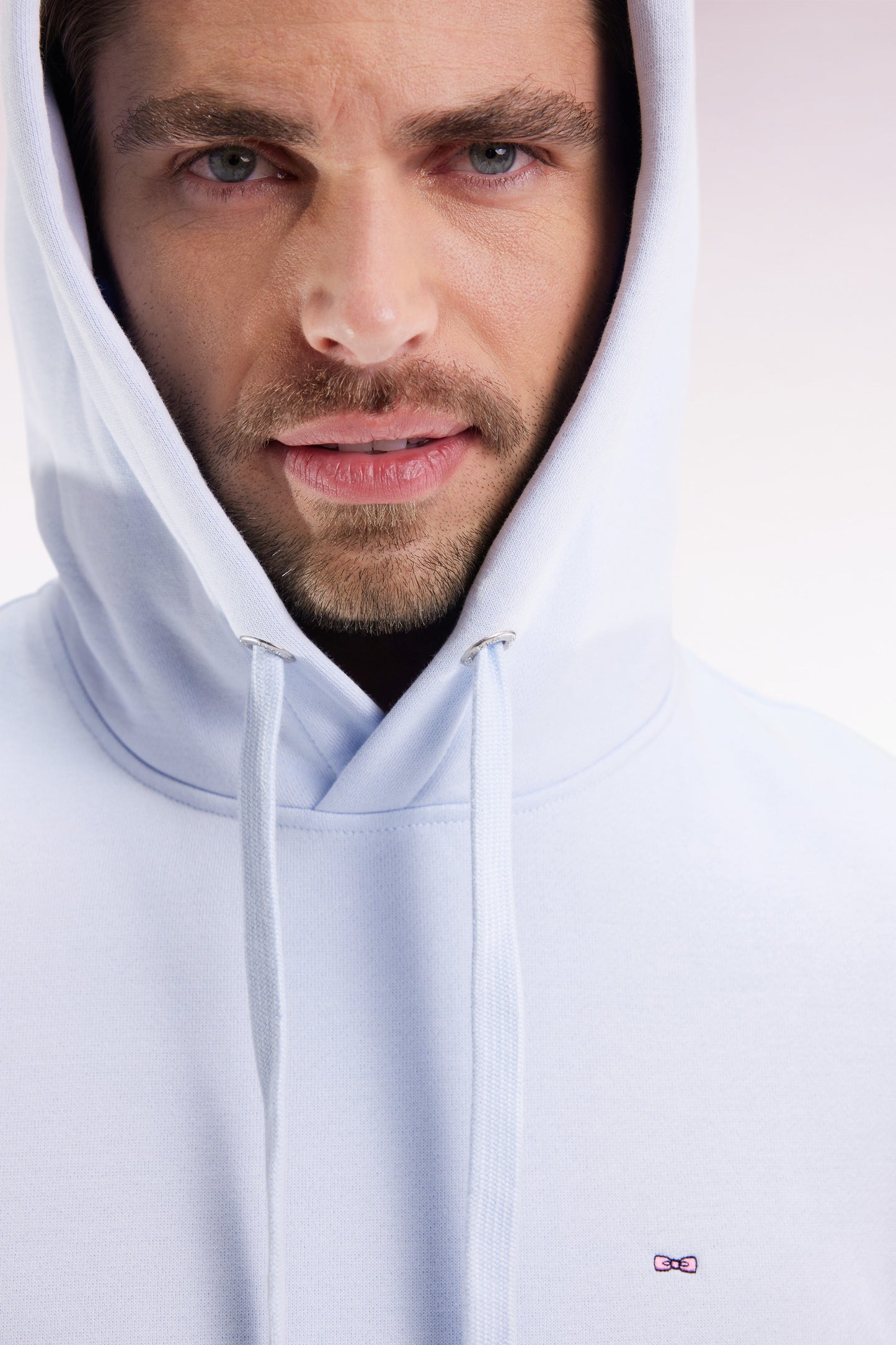 Sweatshirt à capuche en coton ciel coupe droite