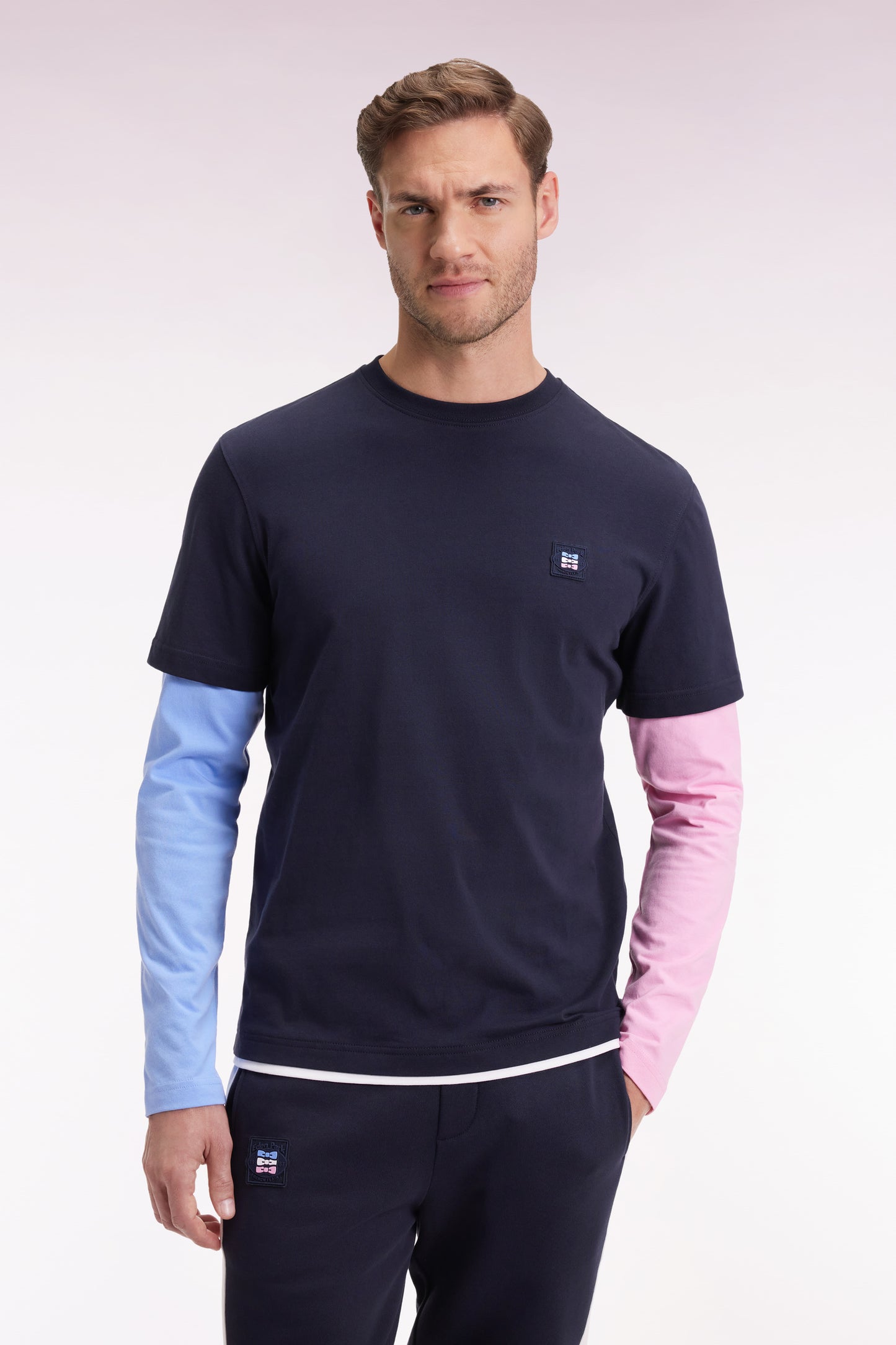 Long-sleeved black cotton T-shirt