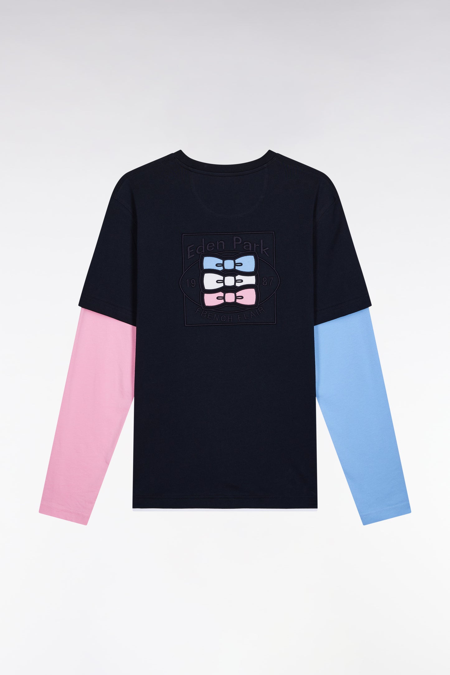 Long-sleeved black cotton T-shirt