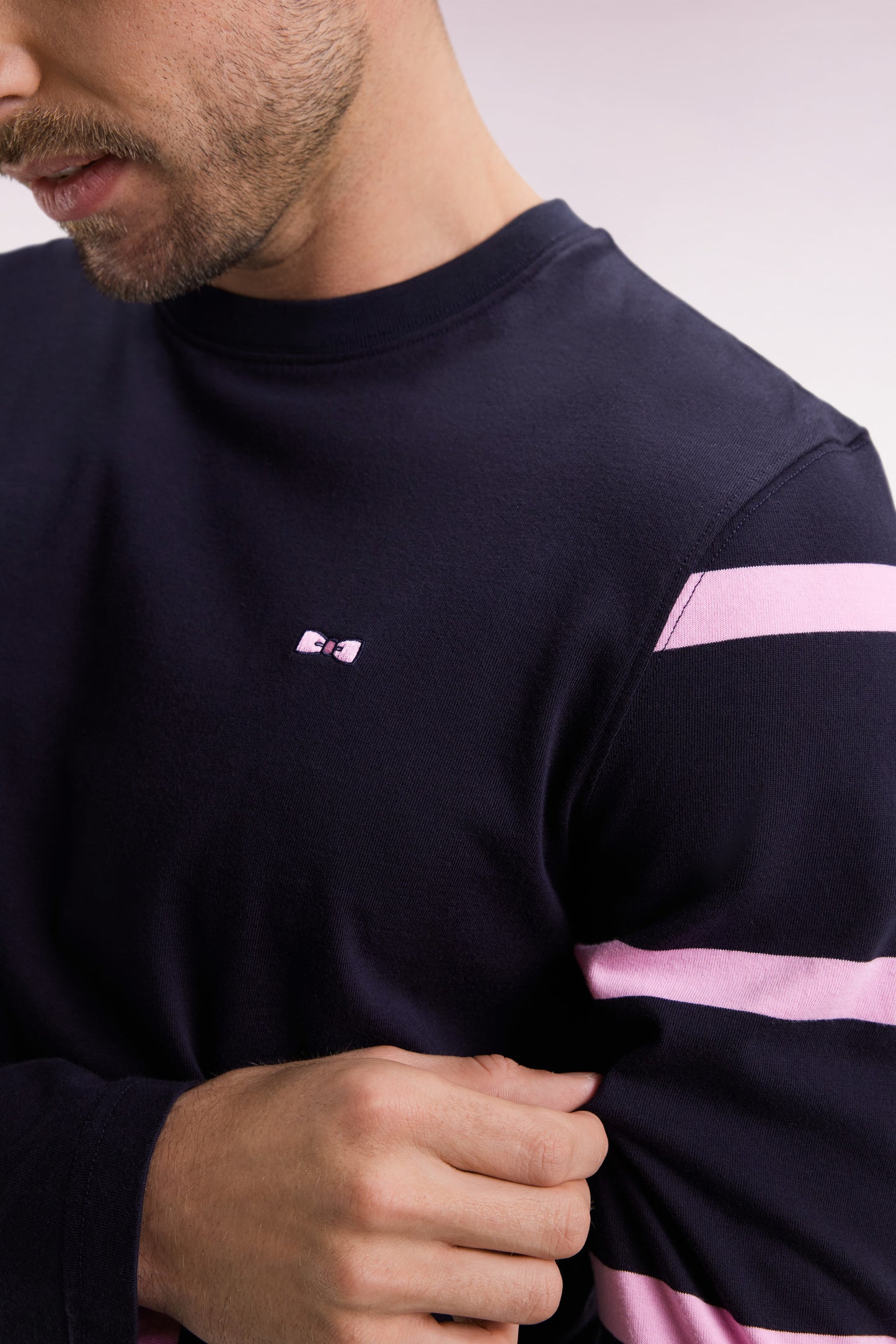 Long-sleeved navy cotton T-shirt with striped sleeves