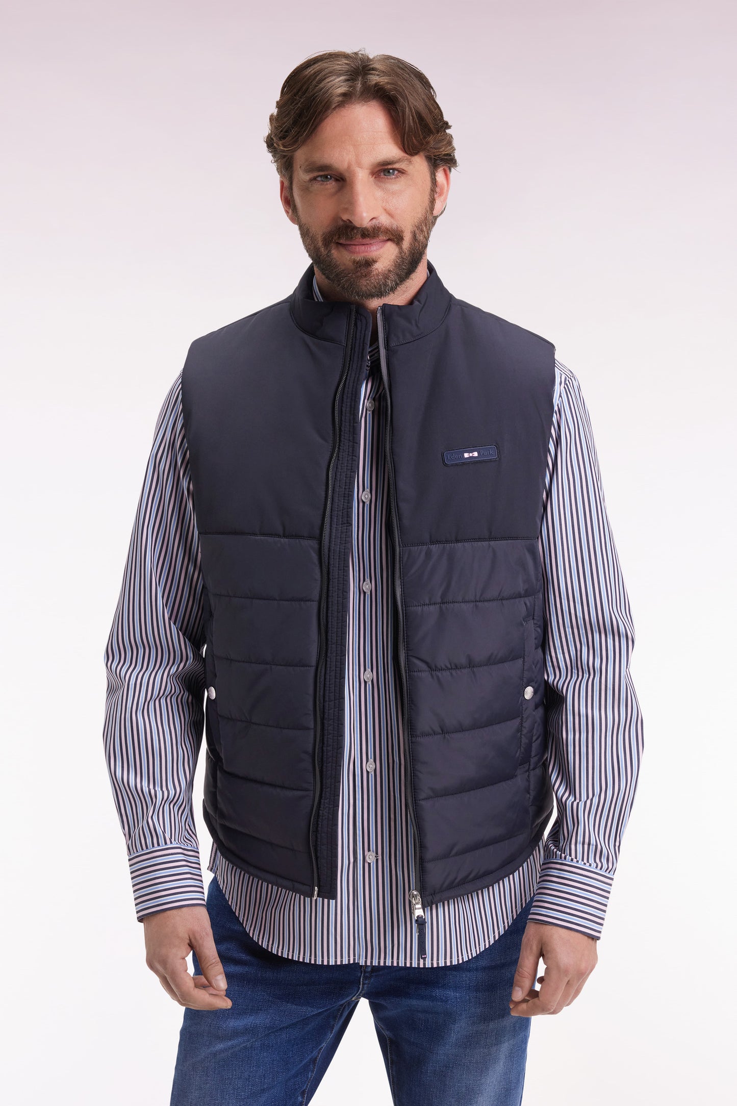 Navy two-material sleeveless down jacket
