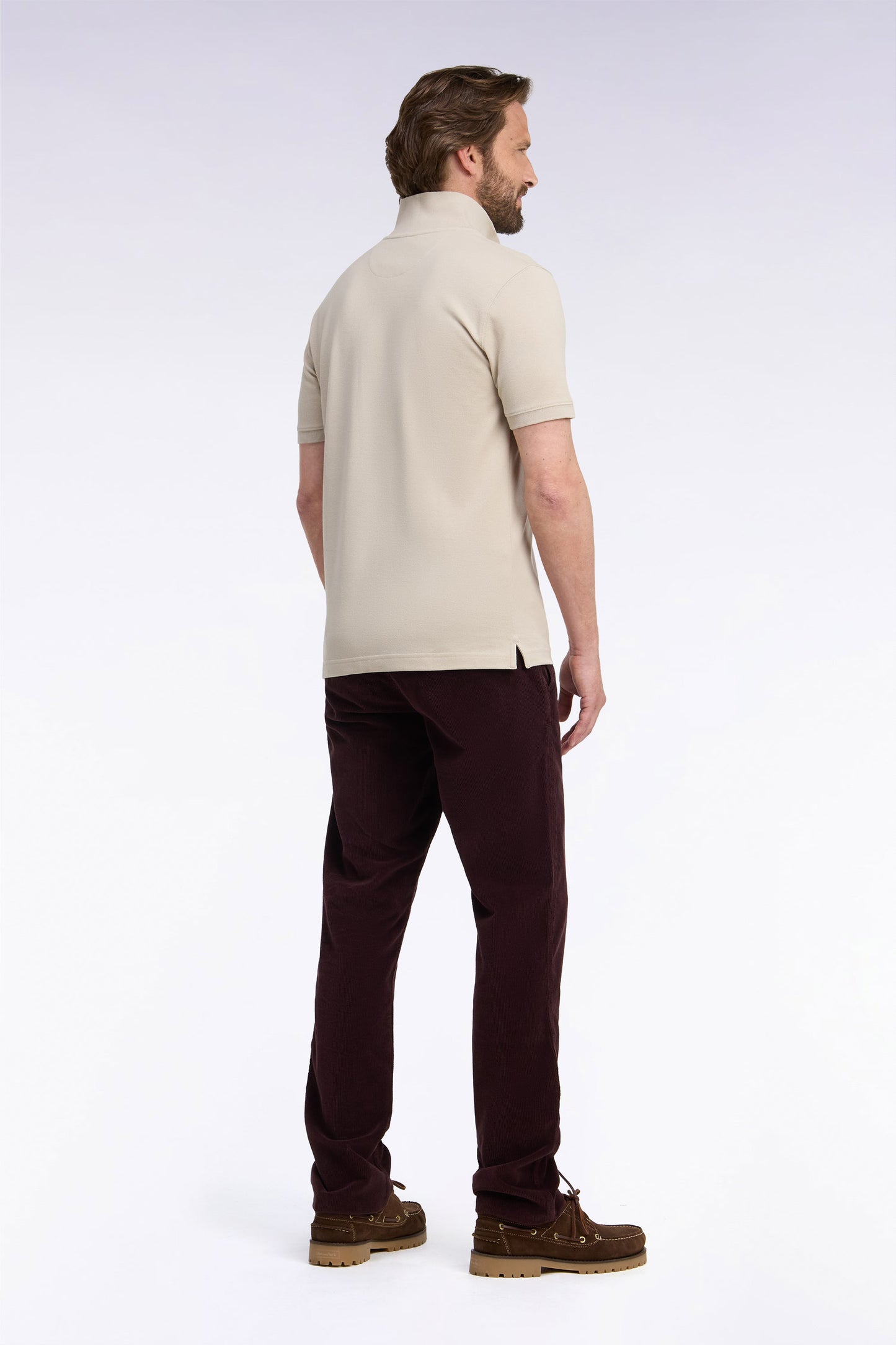 Pantalon chino sans plis en velours côtelé marron coupe regular