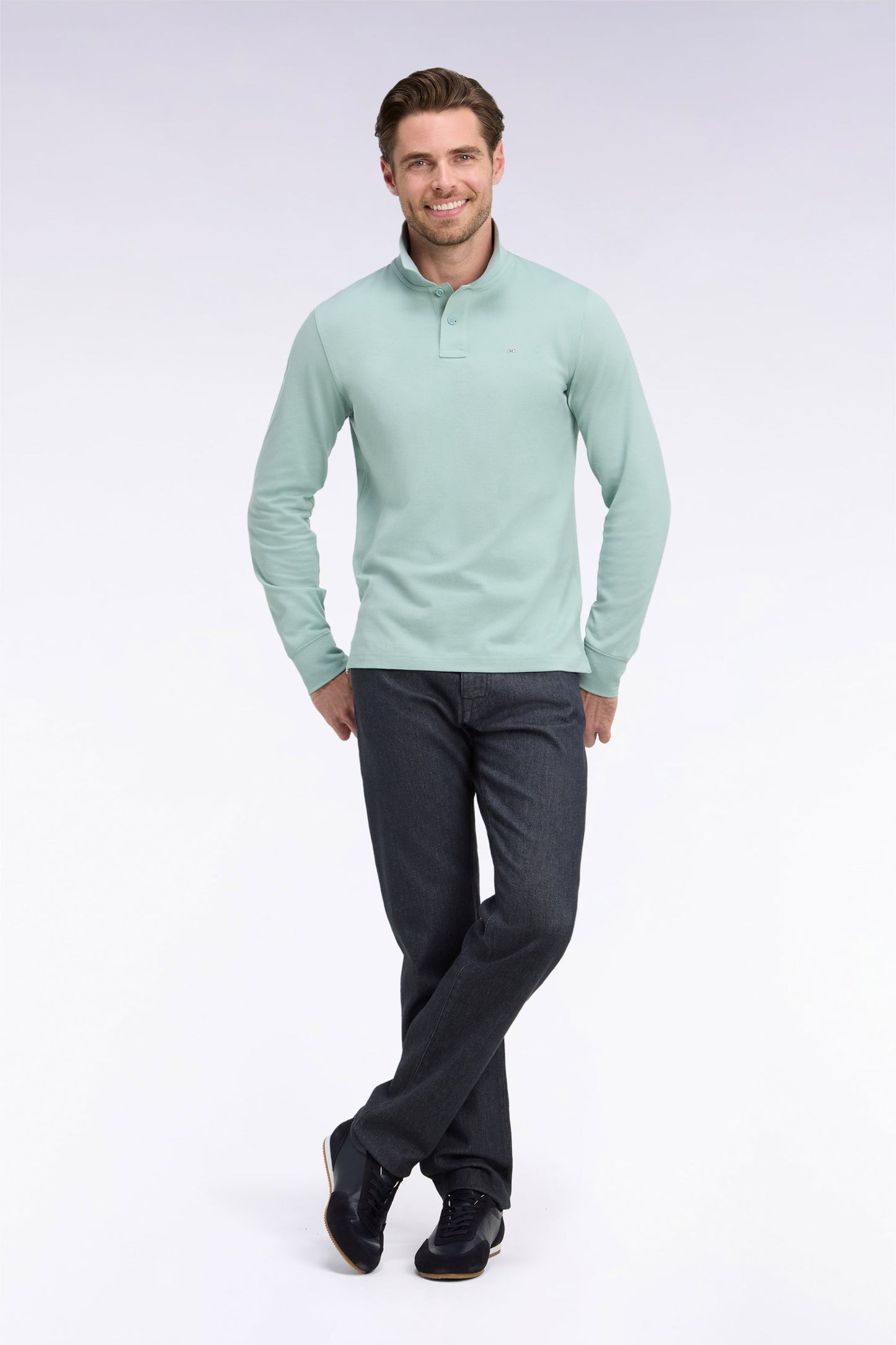 Jean en denim stretch gris foncé coupe regular