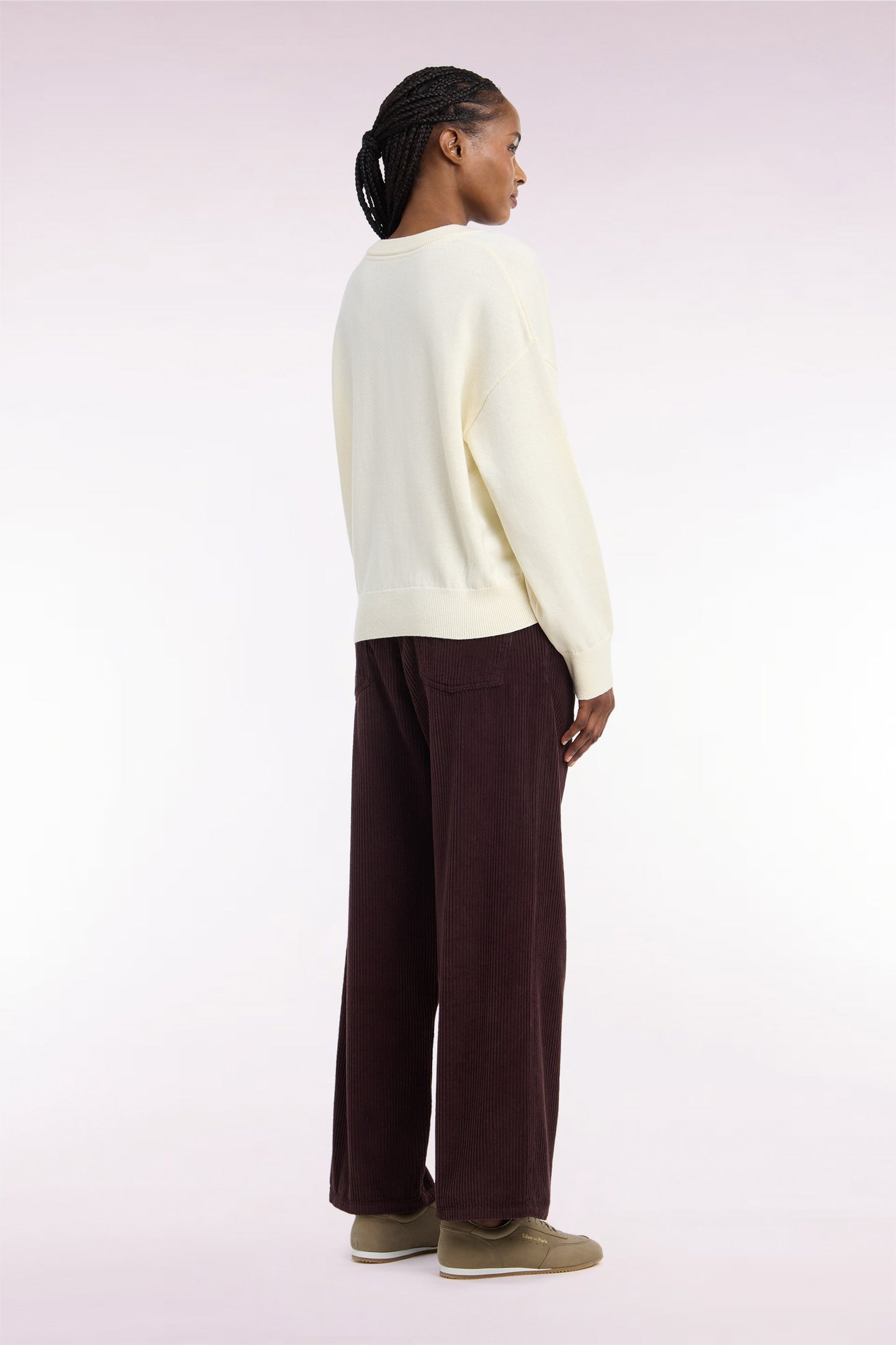 Pantalon en velours côtelé marron coupe droite