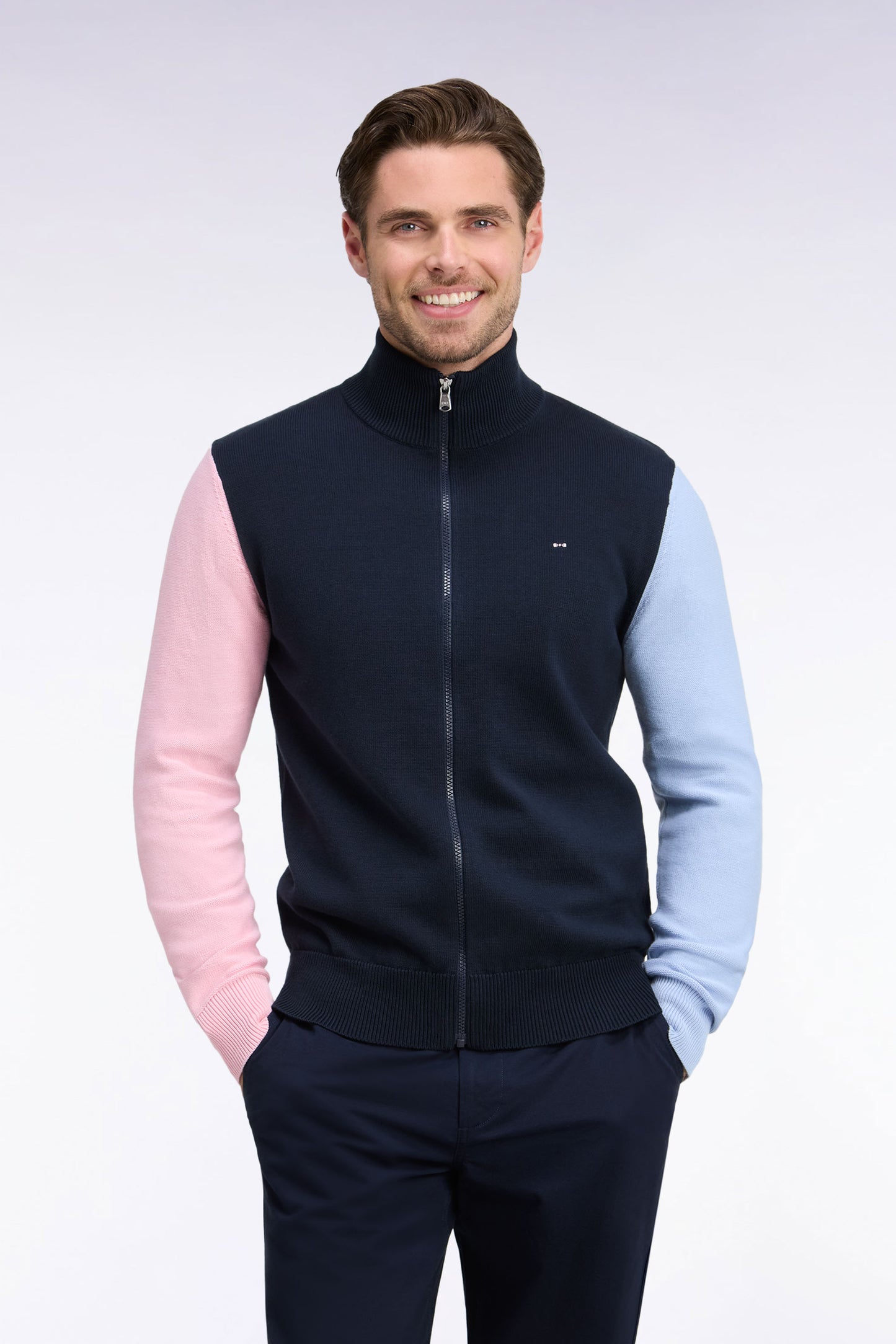 Cardigan zippé tricolore en coton marine dos brodé coupe droite