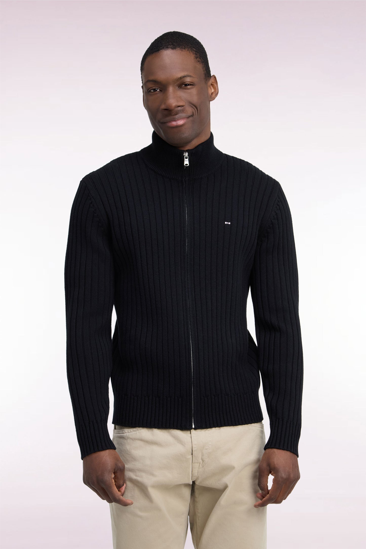 Cardigan zippé à col camionneur en laine et coton noir côtelé coupe droite