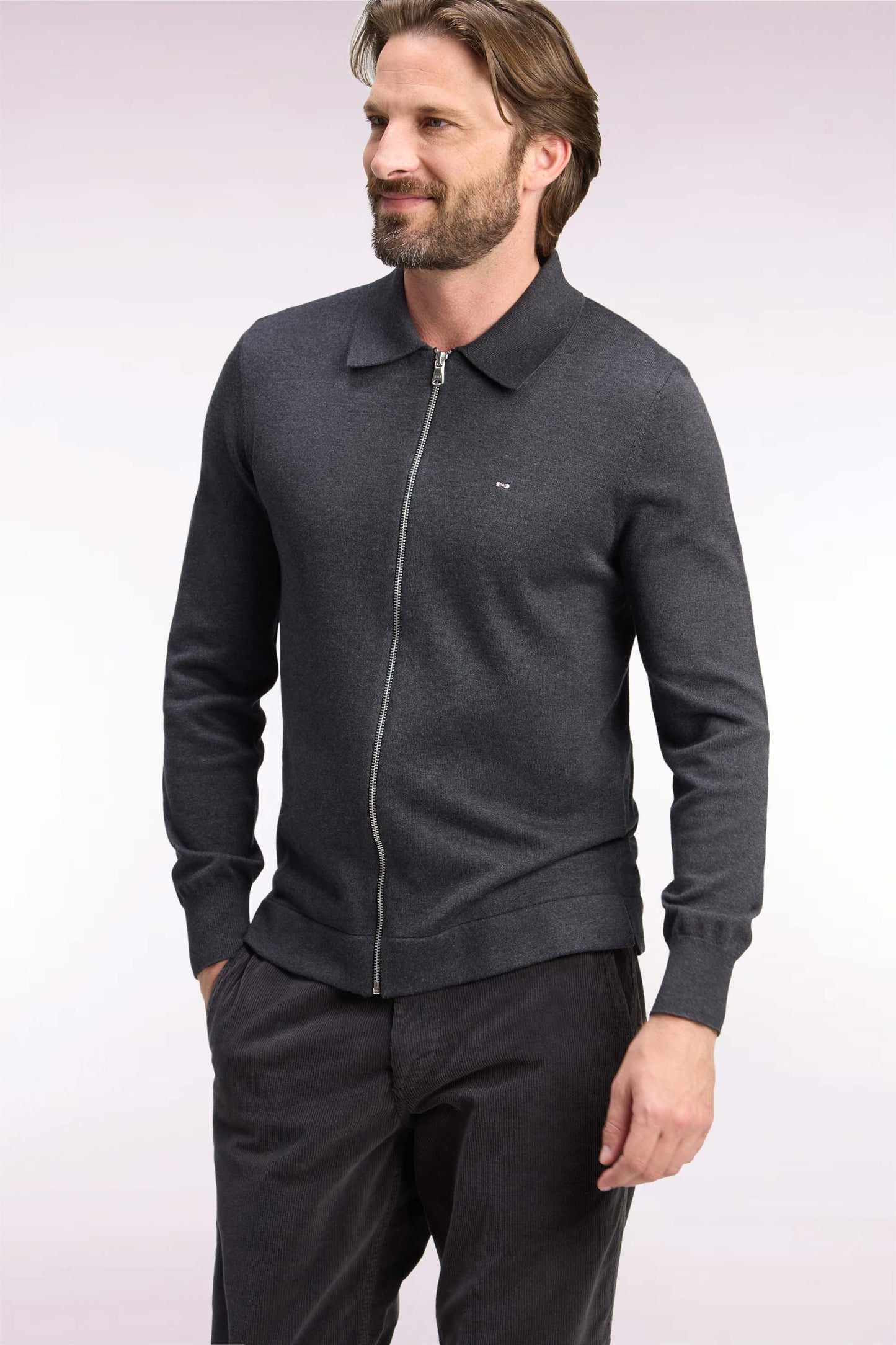 Cardigan zippé en coton et viscose gris foncé coupe droite