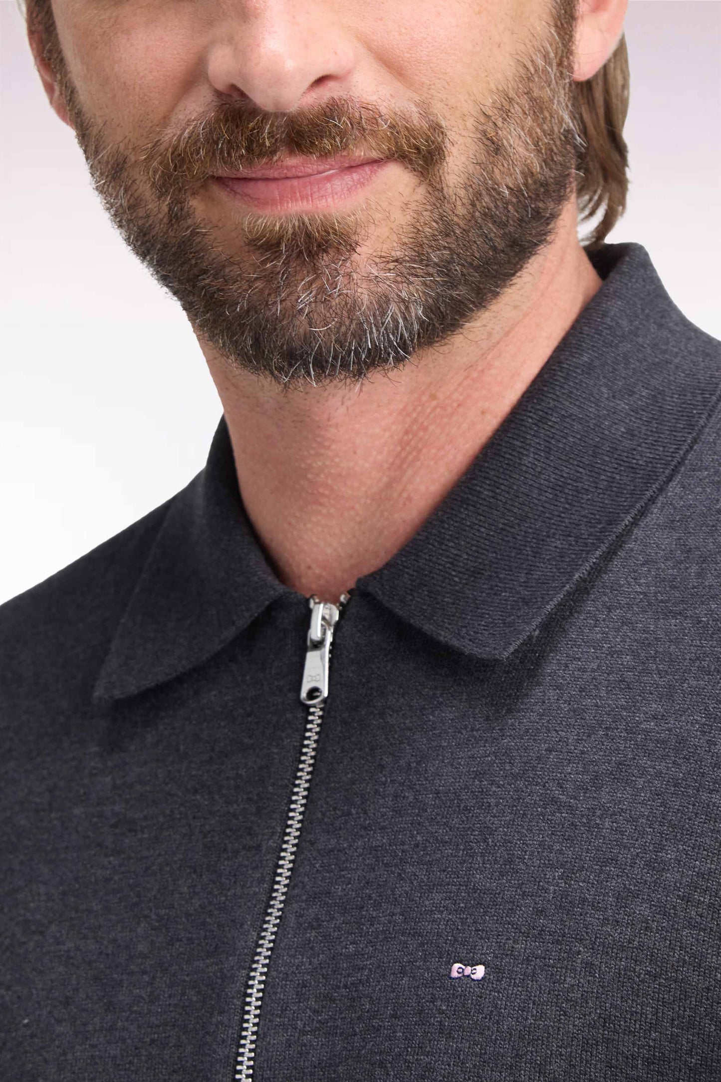 Cardigan zippé en coton et viscose gris foncé coupe droite