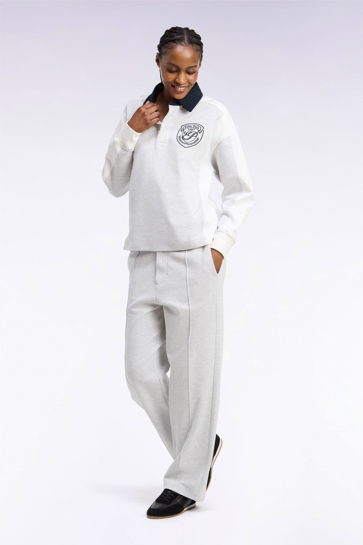 Loose fit unisex joggers in heather gray interlock