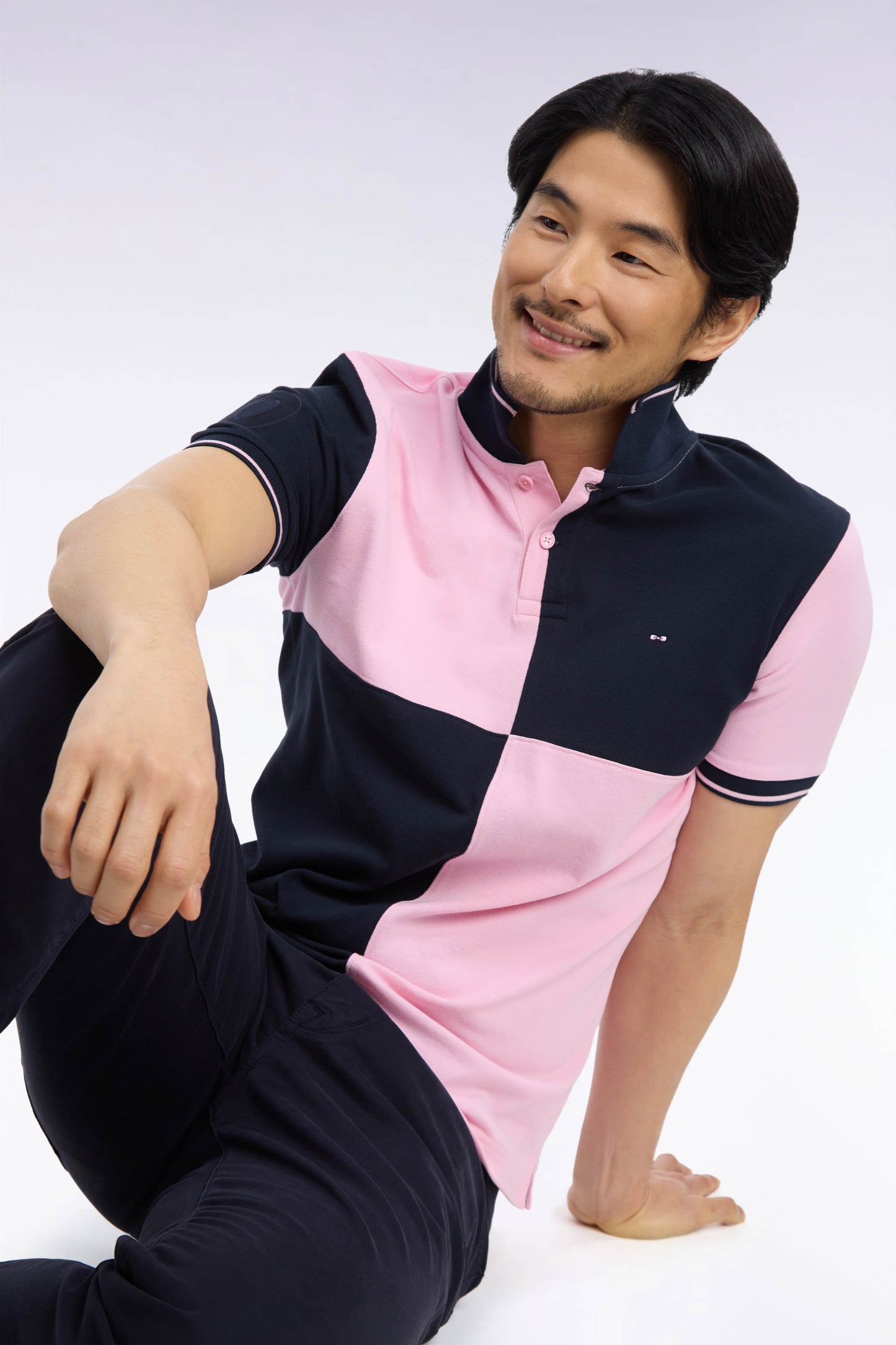 Polo manches courtes en coton marine et rose coupe droite