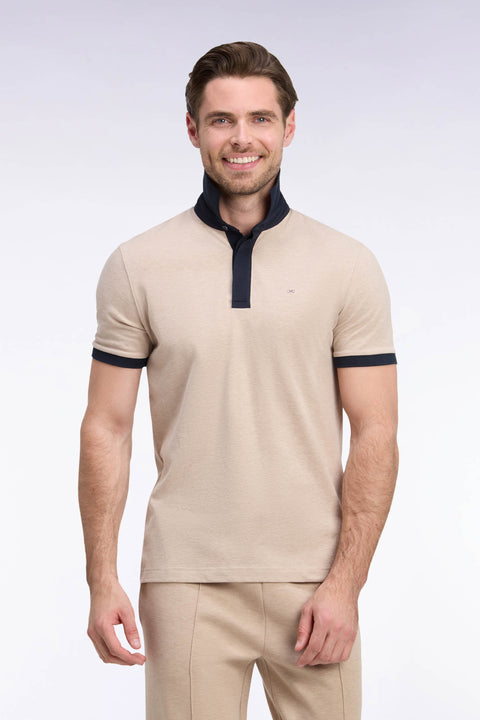Polo manches courtes en coton beige et marine coupe droite - Image 3