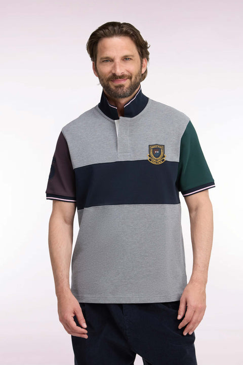 Polo manches courtes en coton gris à découpes et écusson coupe droite - Image 3
