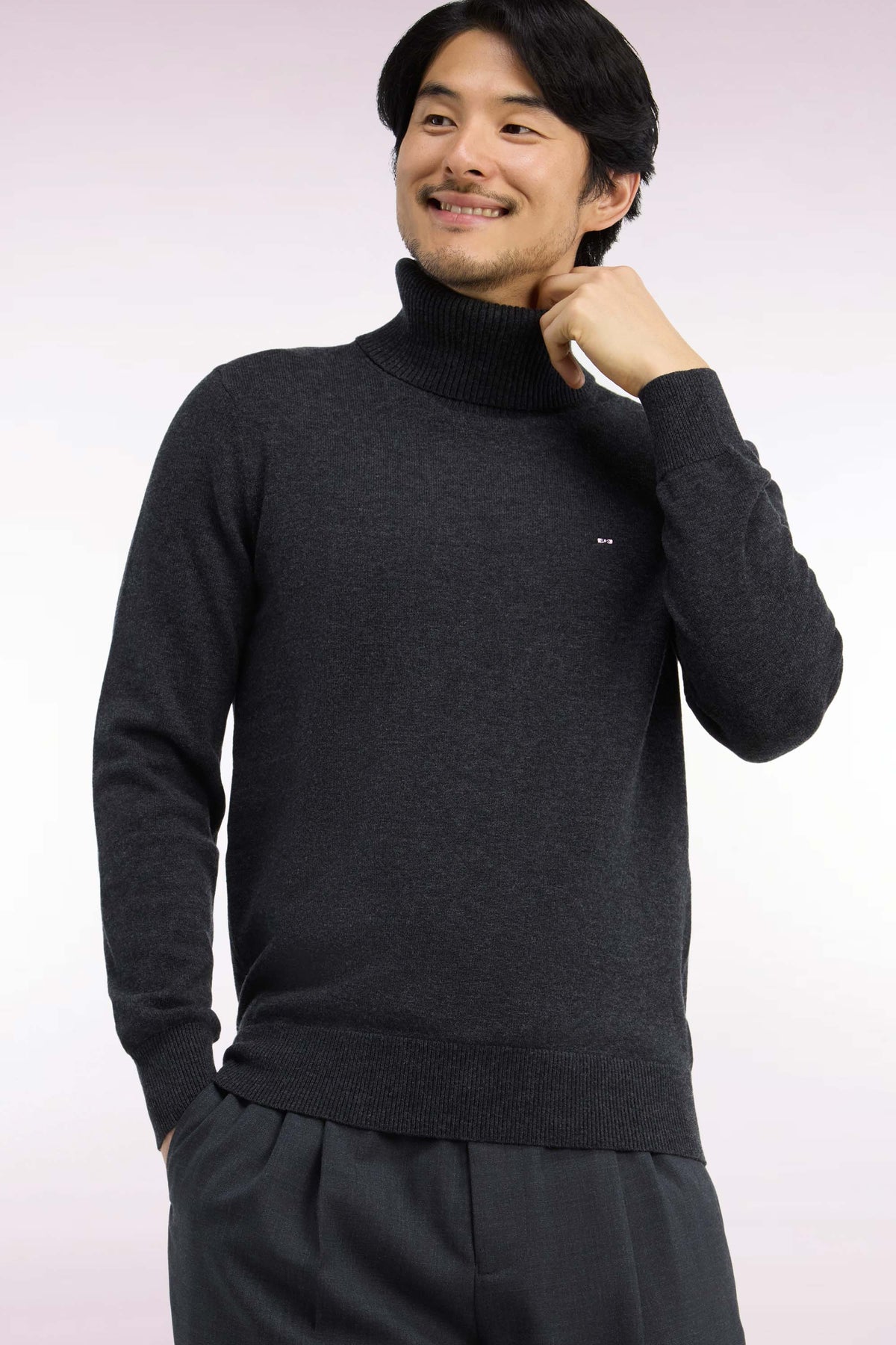 Straight cut dark gray wool and cotton turtleneck sweater