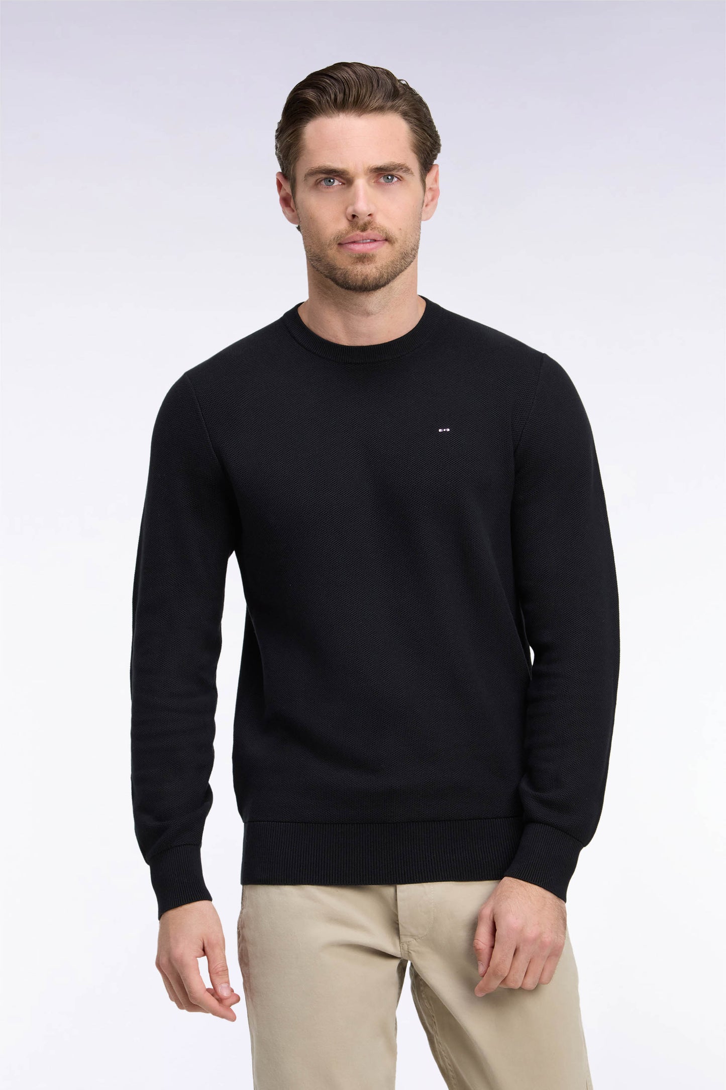 Pull col rond en coton noir coupe droite