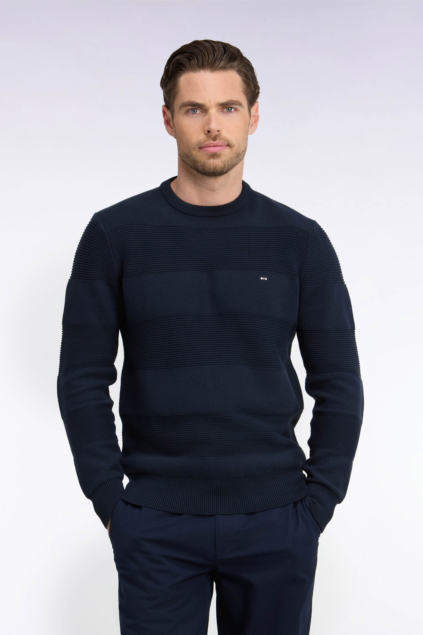 Pull à col rond en maille marine à effet de rayures coupe regular