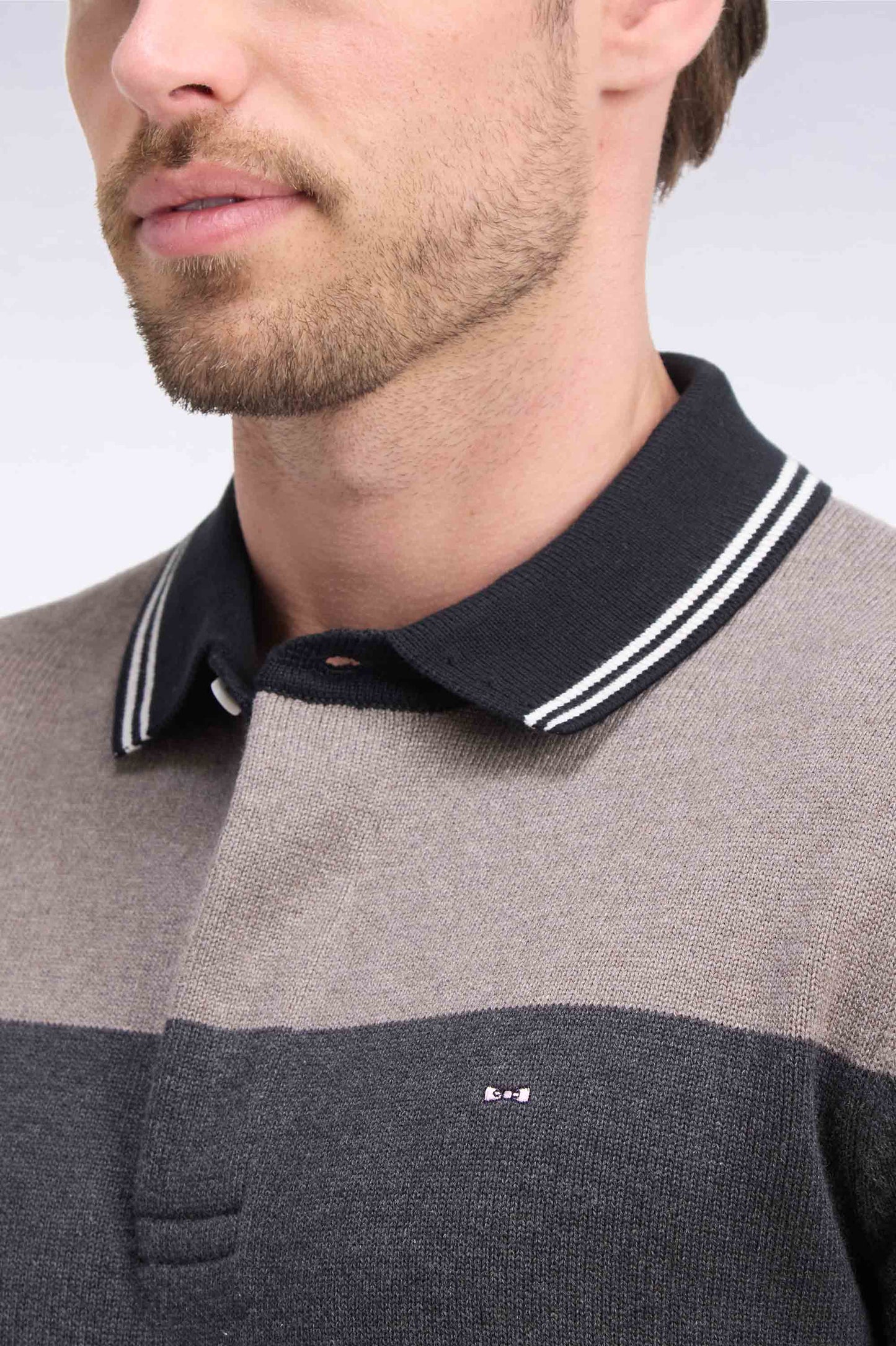 Pull à col maillot en coton tricolore à effet de rayures noir coupe regular