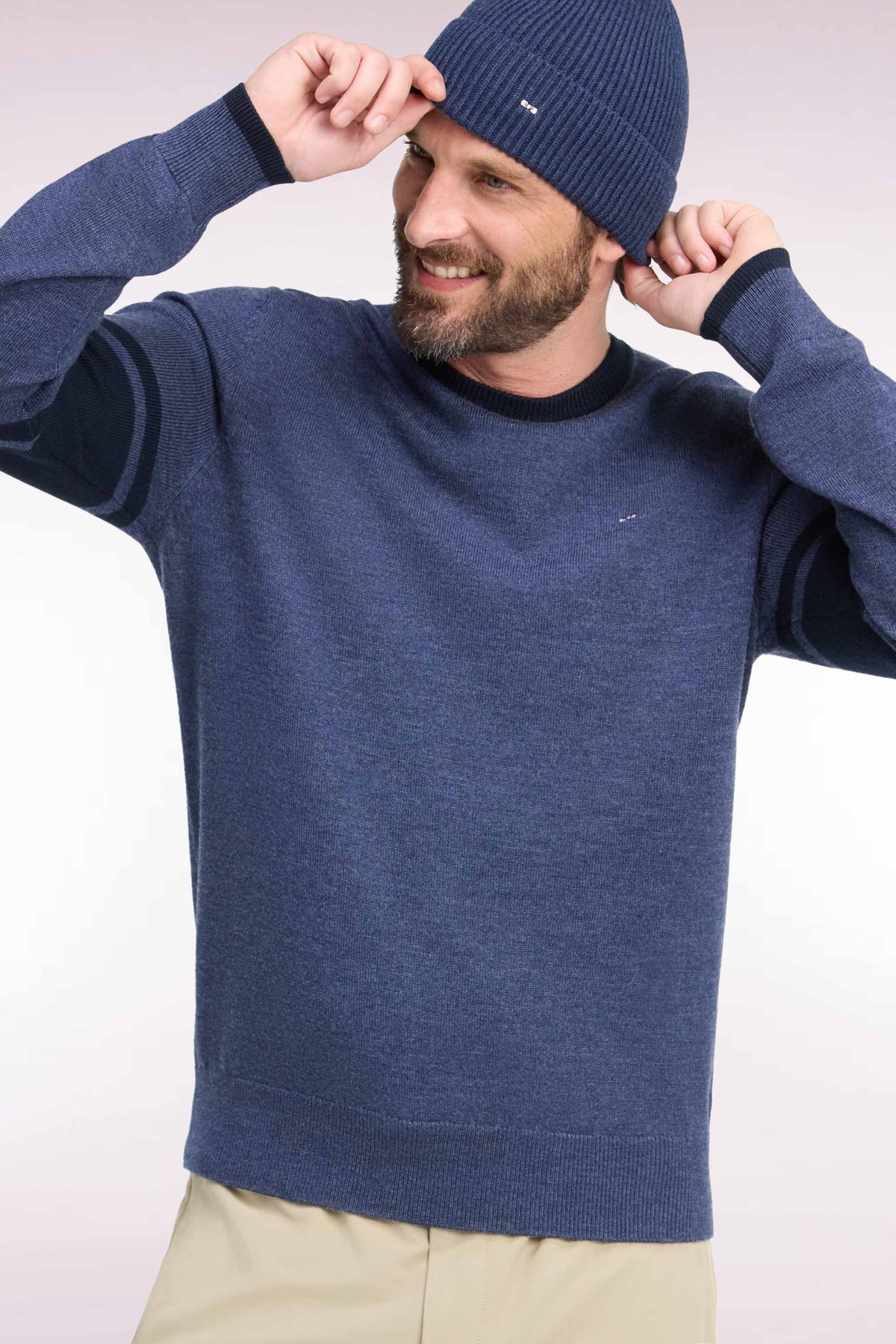 Round-neck sweater in navy merino wool jersey