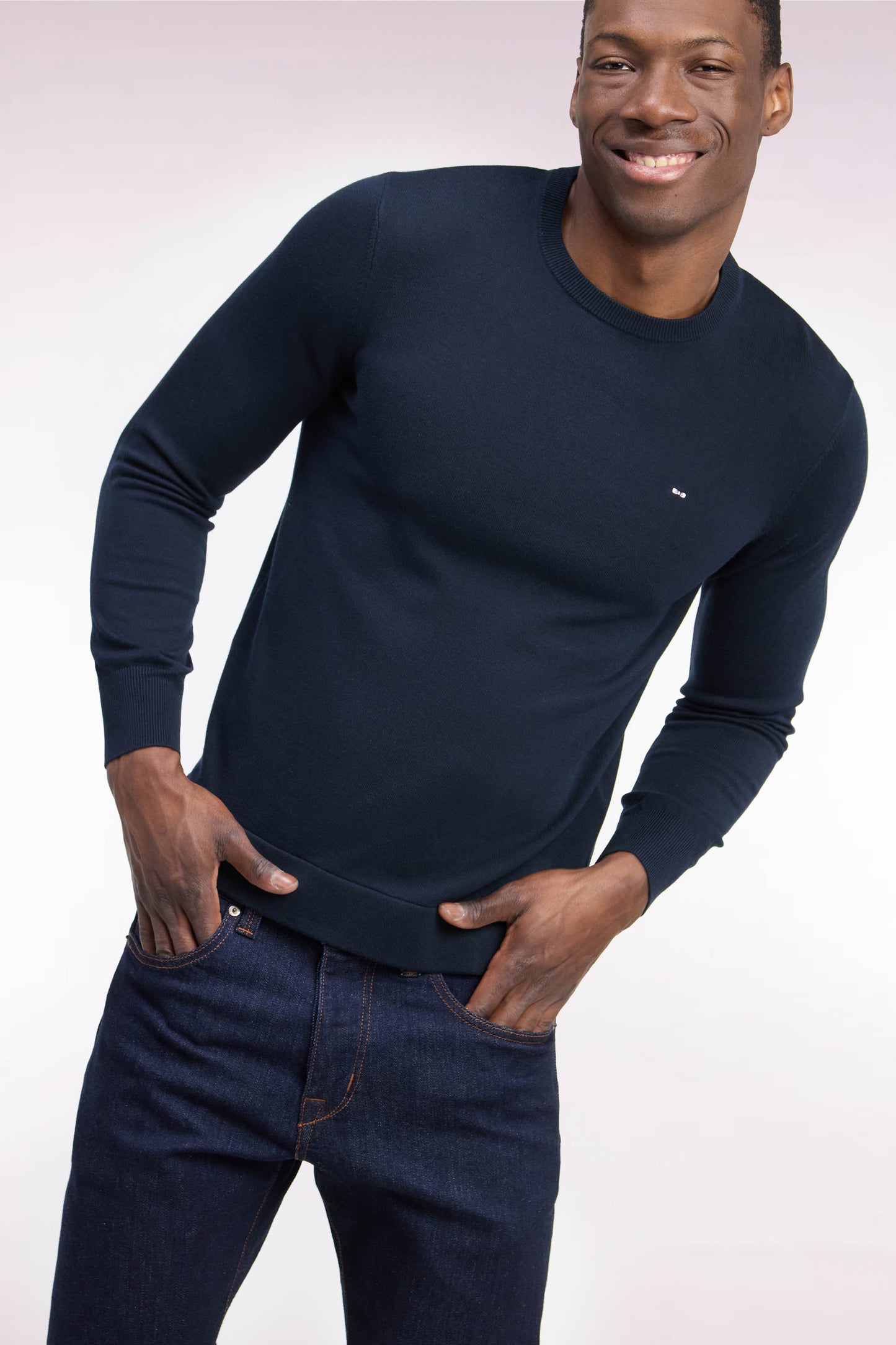 Pull à col rond en coton et viscose marine coupe droite