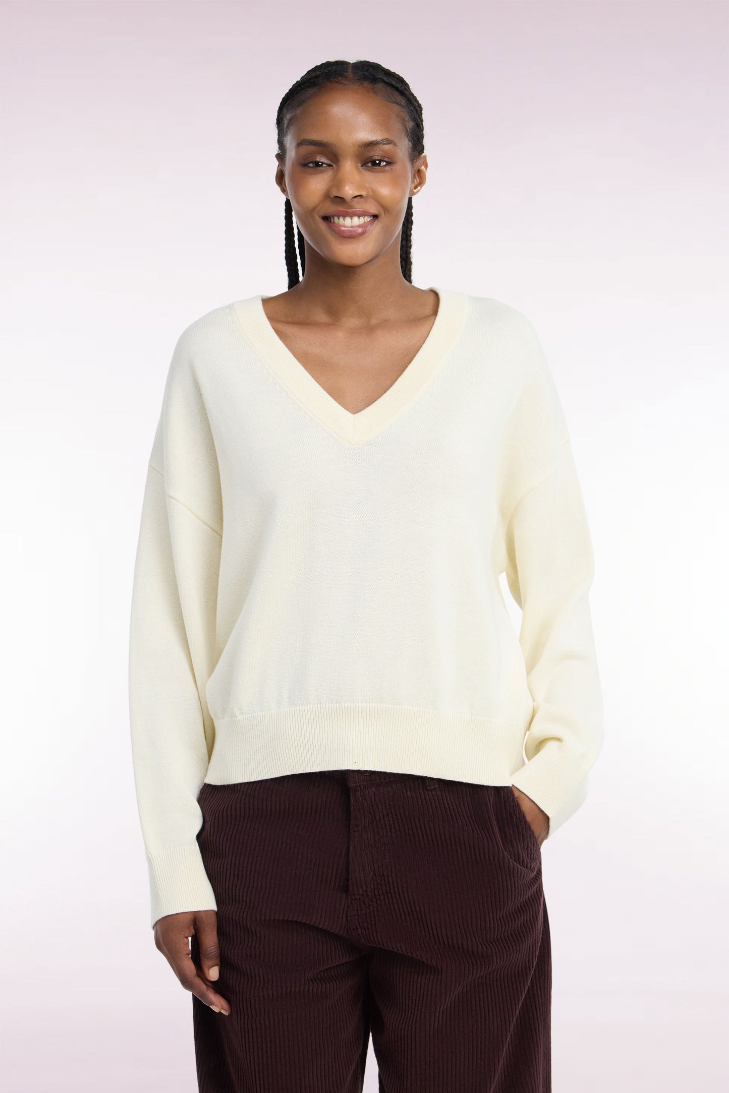 Pull col V en laine et coton écru coupe oversized