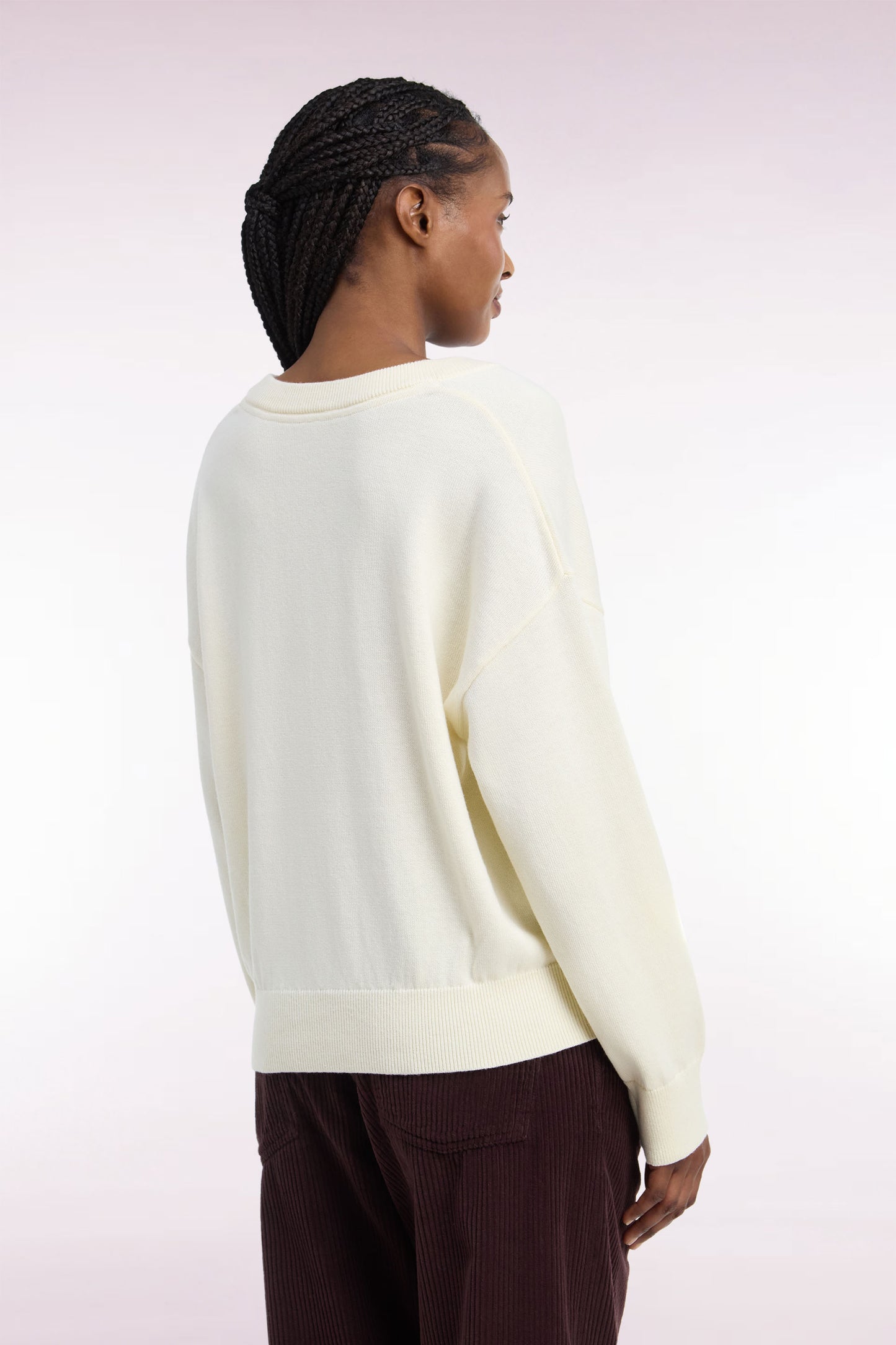 Pull col V en laine et coton écru coupe oversized