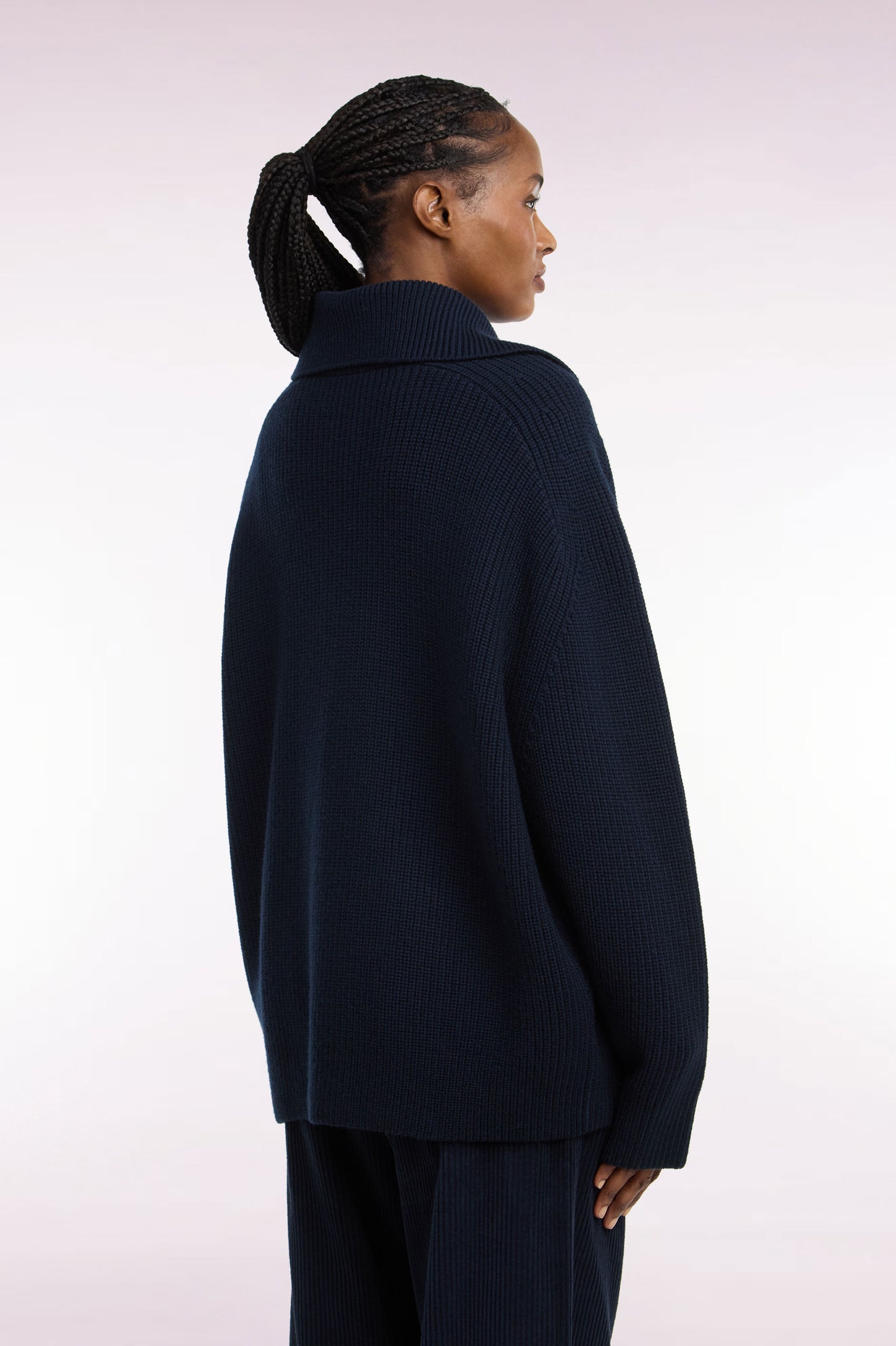 Pull vareuse en laine marine coupe droite