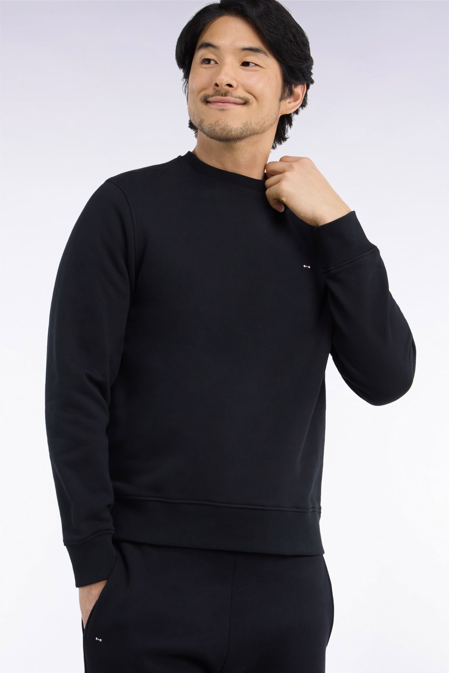 Sweatshirt col rond en molleton coton noir coupe droite