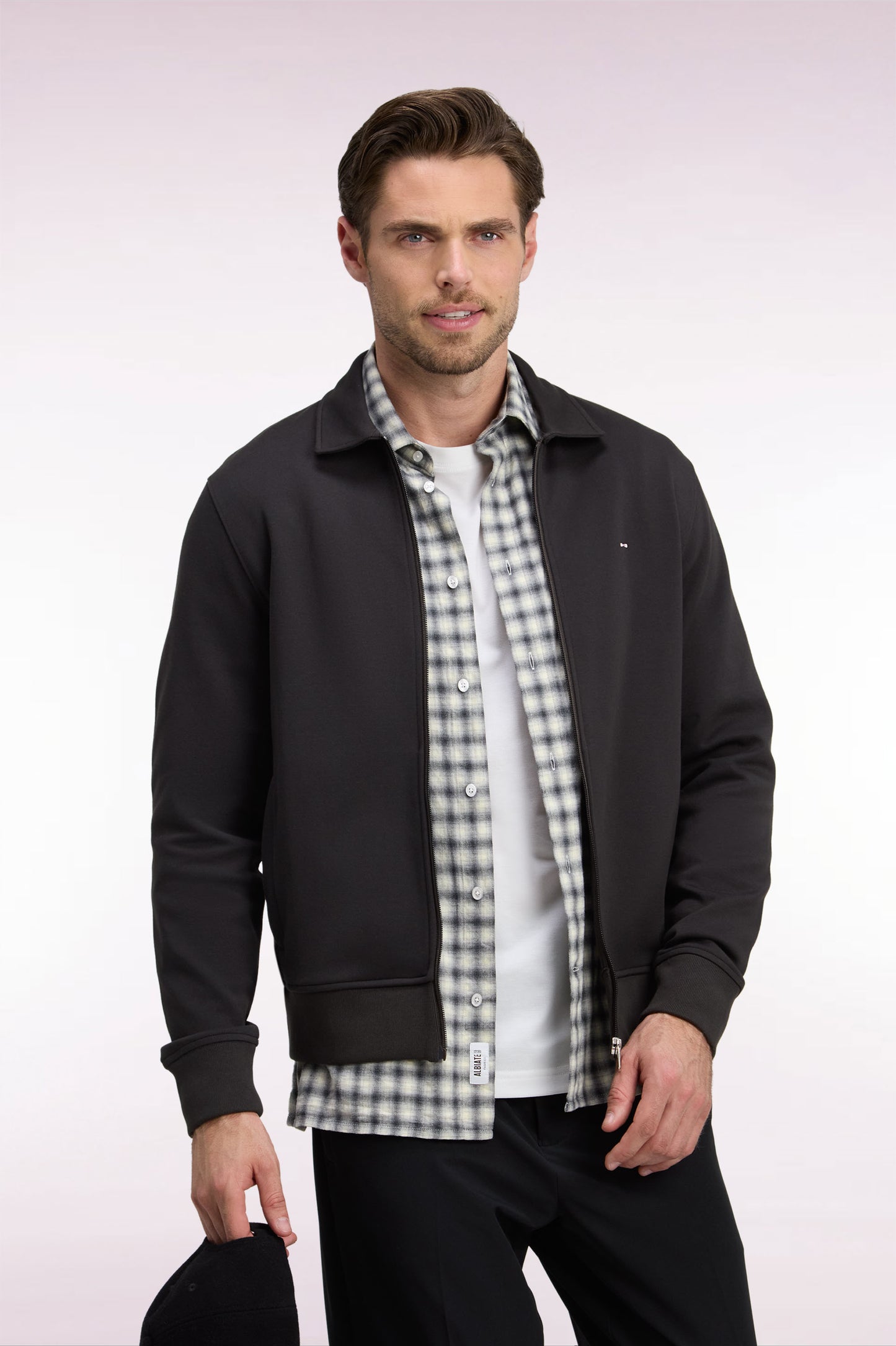 Sweatshirt zippé à col polo en coton marron coupe droite