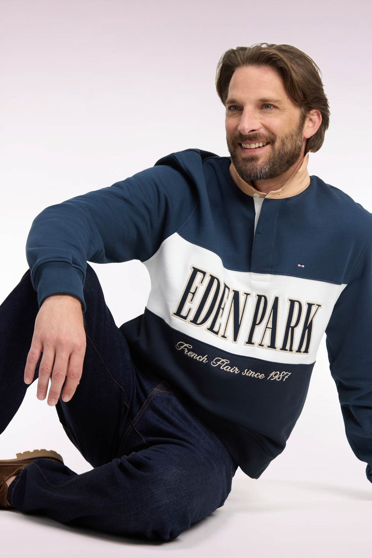 Gray straight cut polo collar zipped sweatshirt
