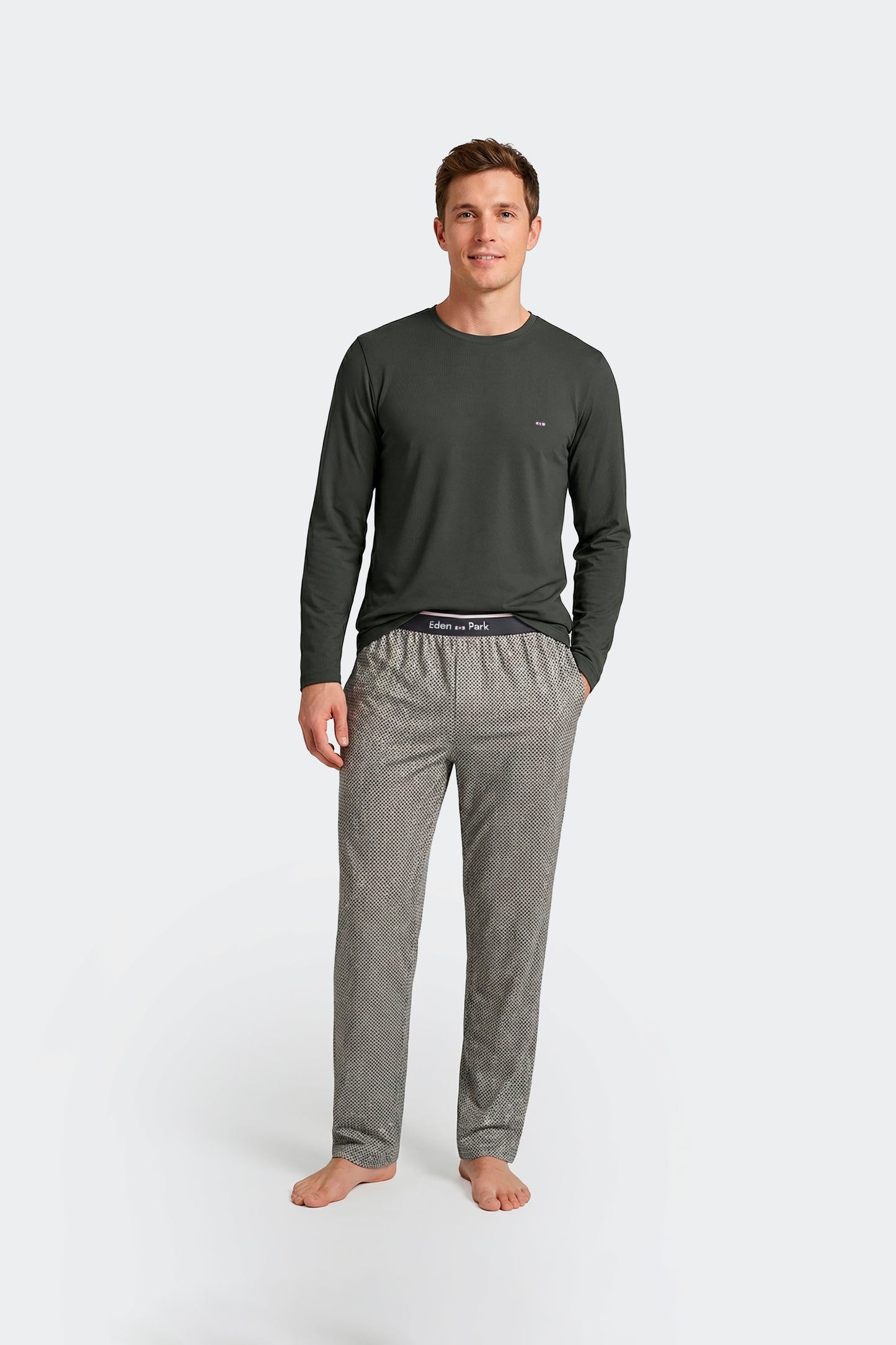 Ensemble pyjama long en coton T-shirt uni et pantalon à micromotifs pois kaki