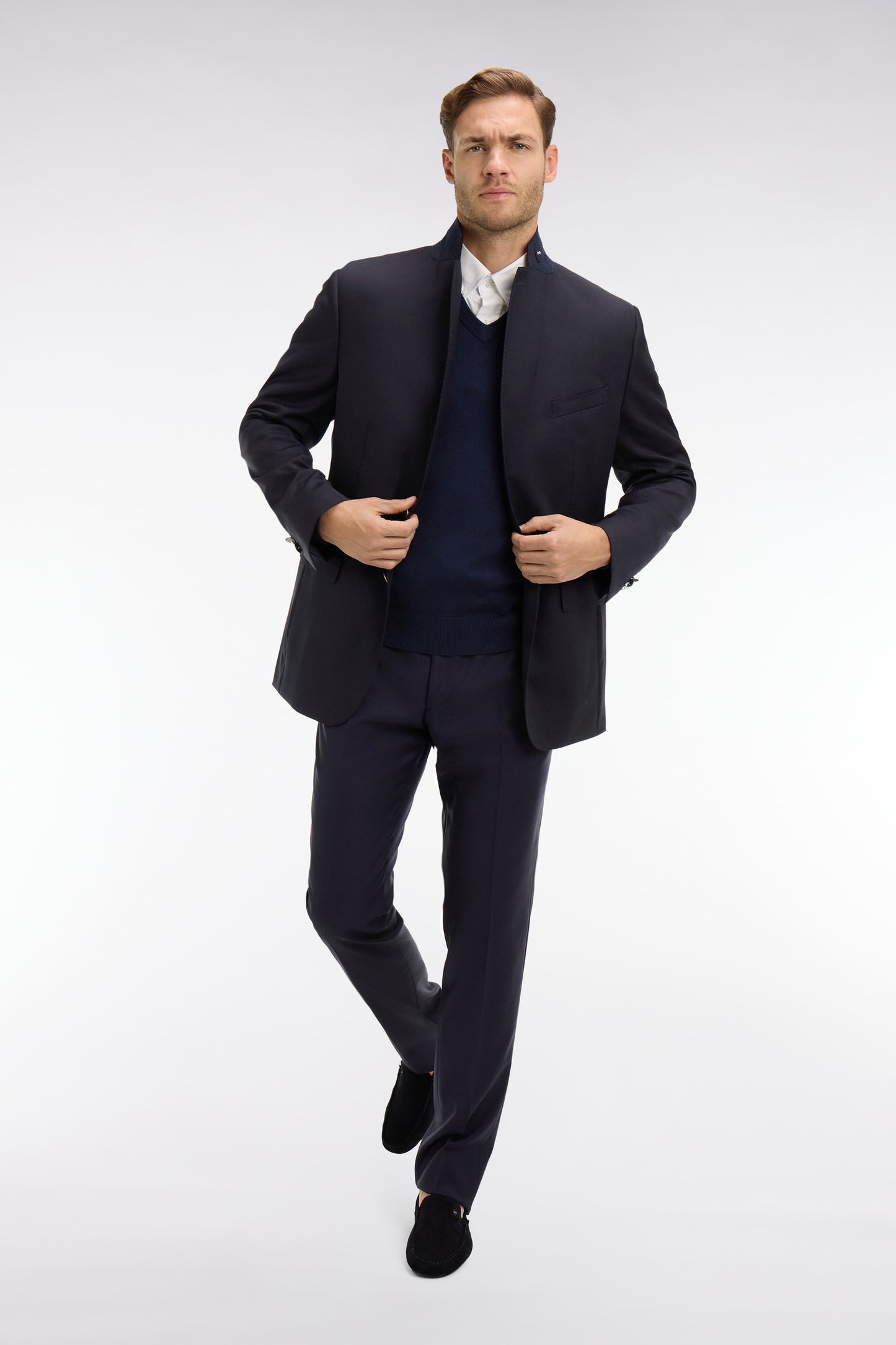 Regular dark blue blazer