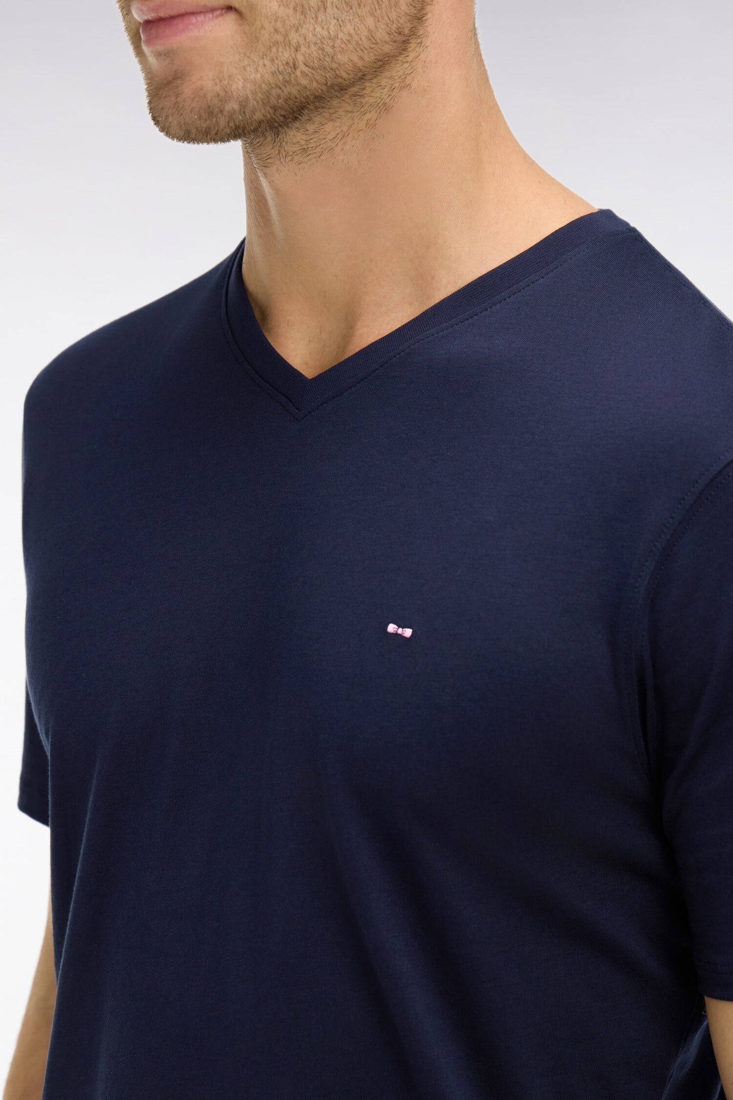 V-neck navy light pima cotton t-shirt