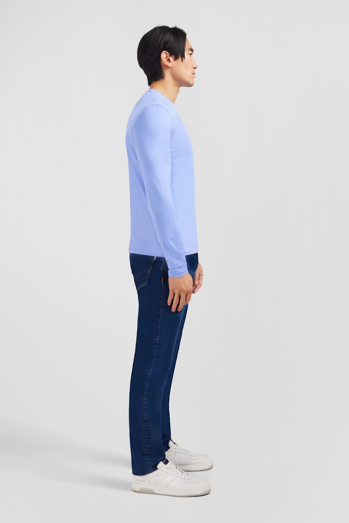 Long sleeved blue cotton t-shirt