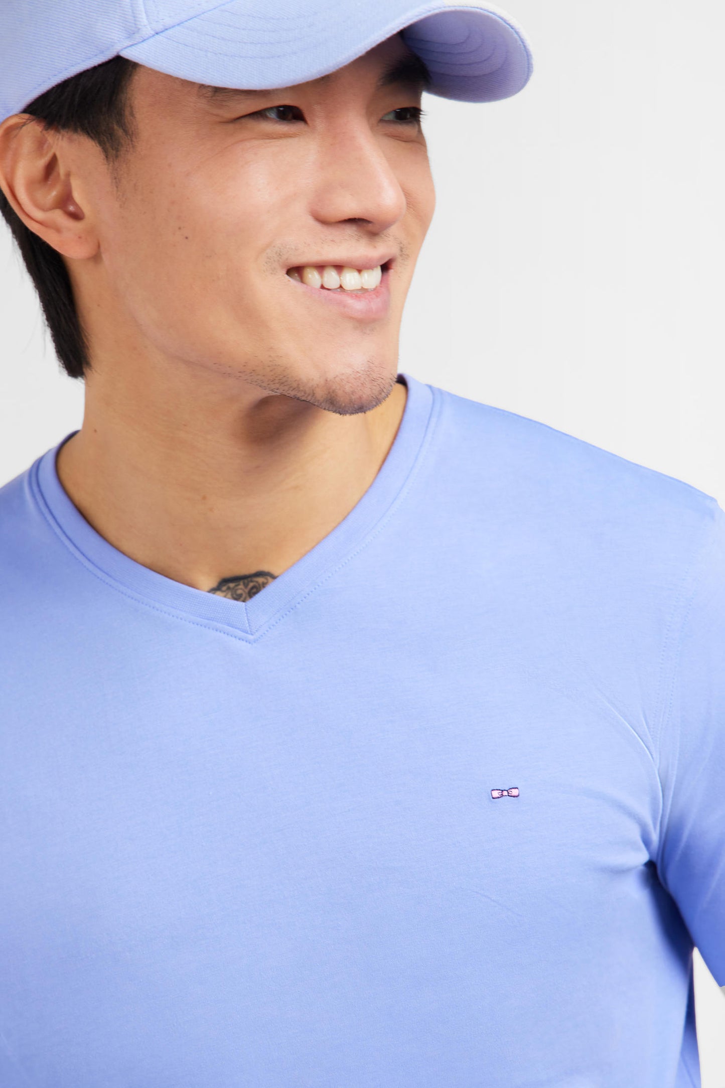 Long sleeved blue V neck t-shirt