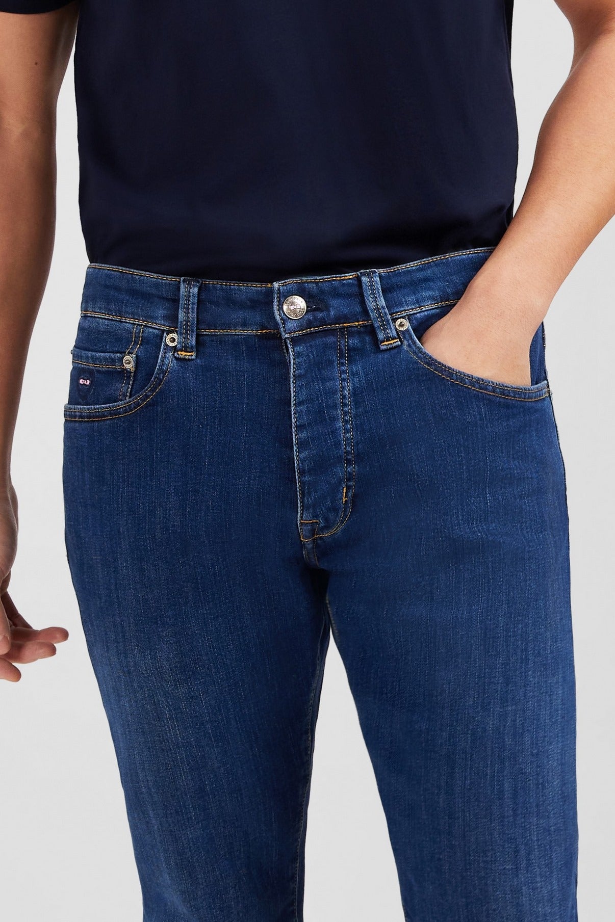 Blue jeans in stretch cotton