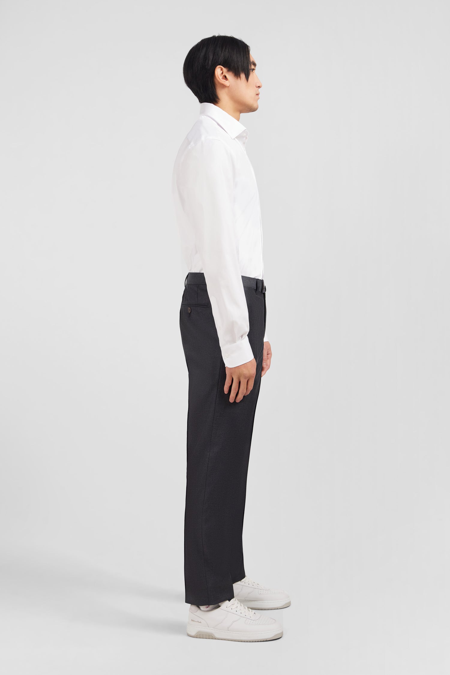 Regular grey wool trousers with broken fold