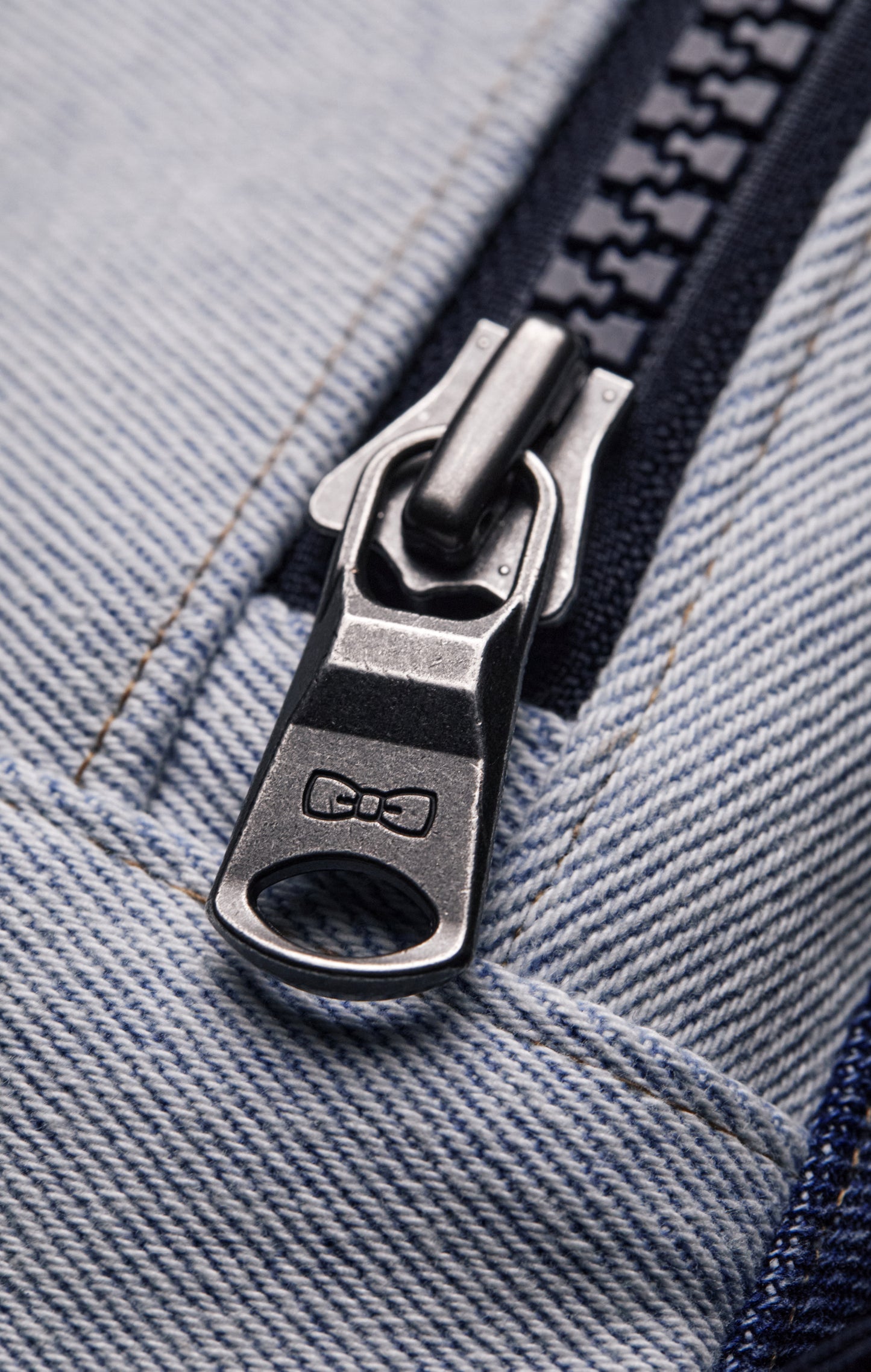 Two-tone upcycled denim fanny pack Pap'Atelier