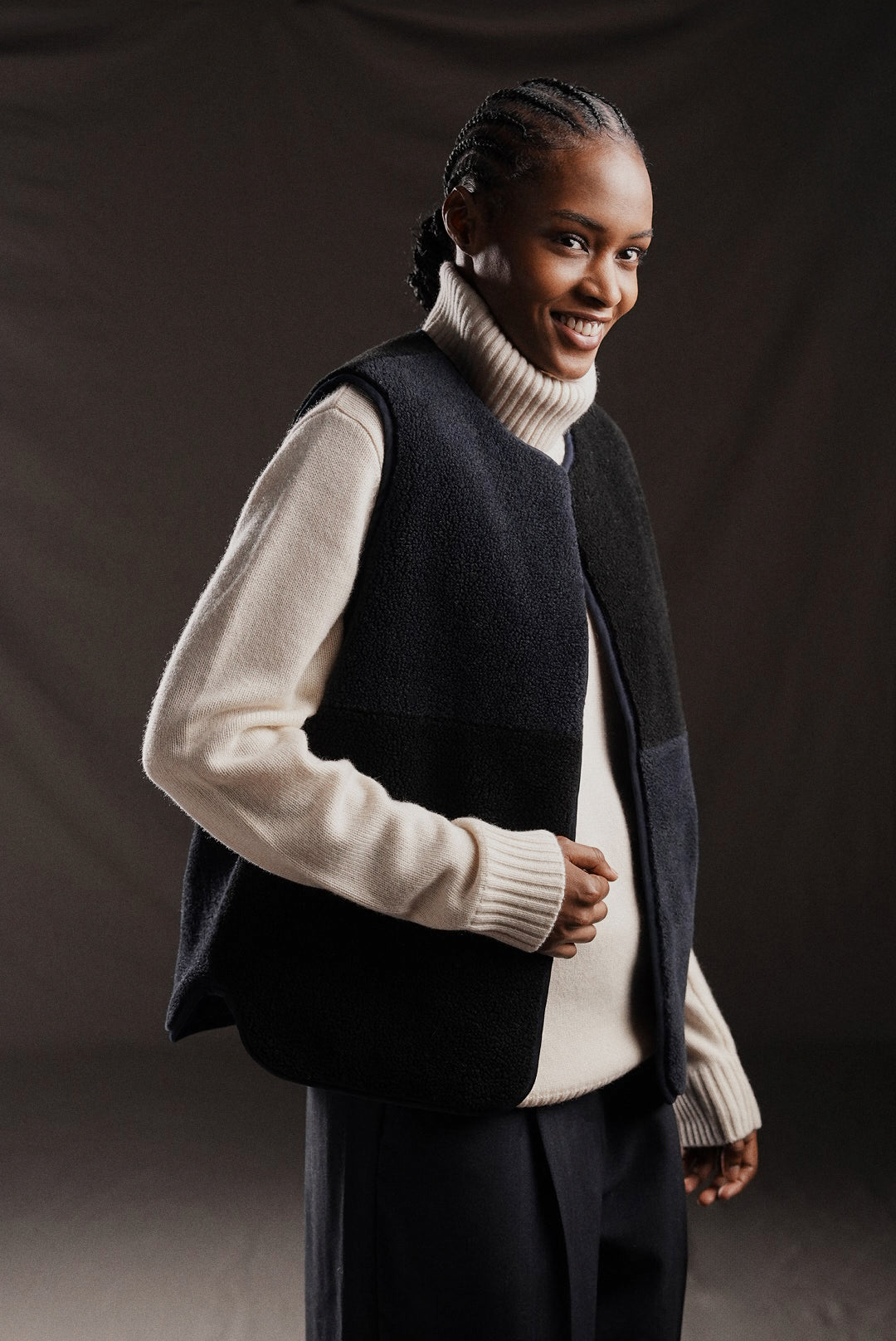 PAP'Atelier reversible cut and sew sleeveless cardigan